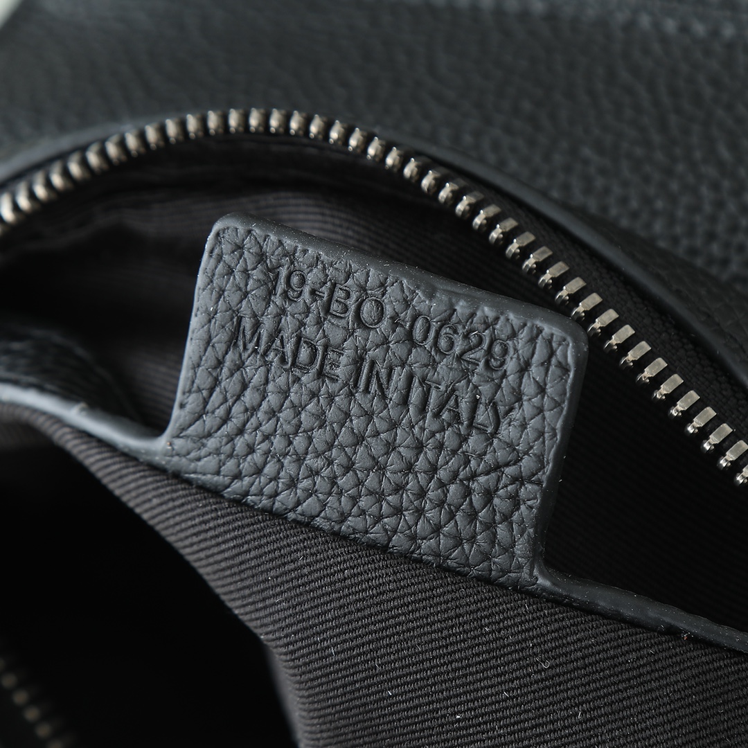 Dior Basic Bag Cow Leather Black Mini Size L-s