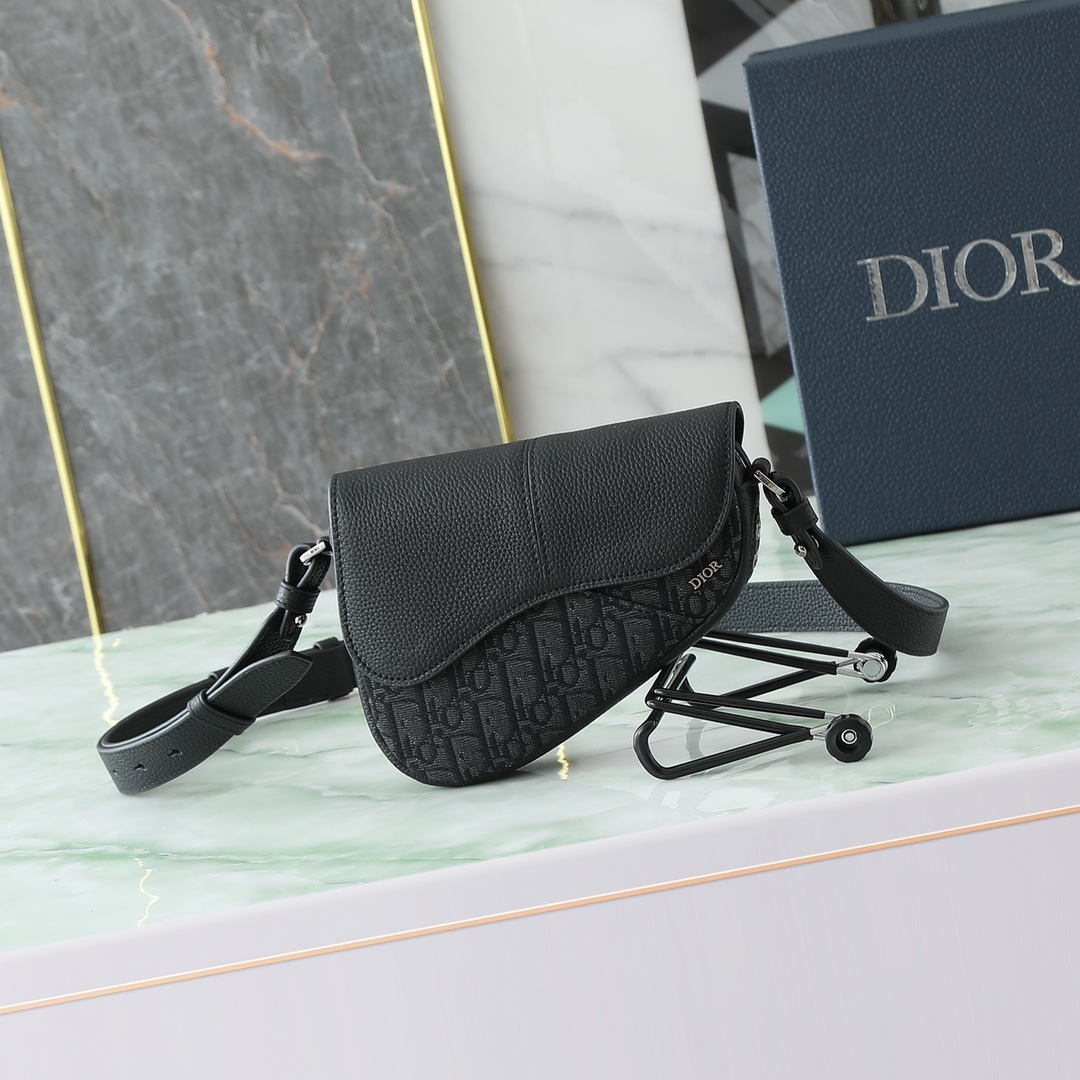 Dior Basic Bag Cow Leather Black Mini Size L-s