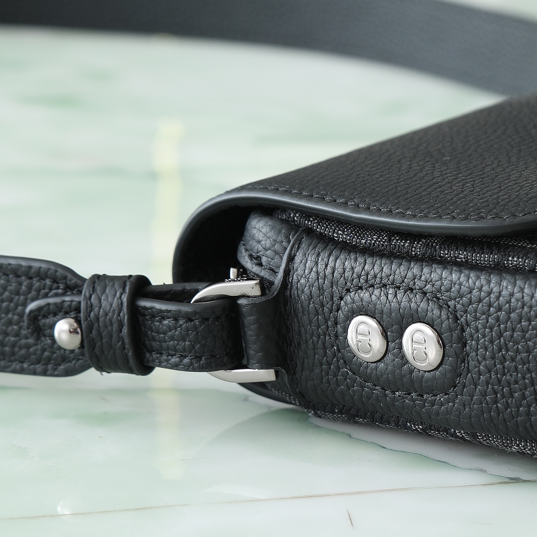 Dior Basic Bag Cow Leather Black Mini Size L-s