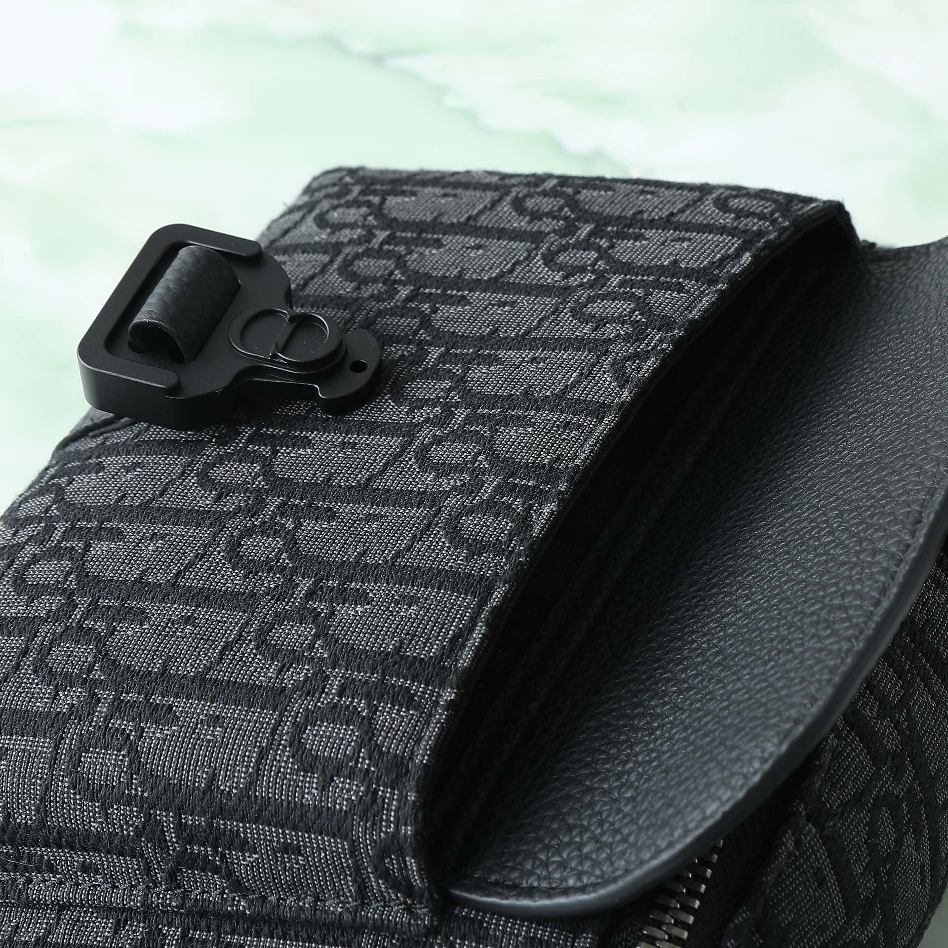 Dior Basic Bag Cow Leather Black L-s