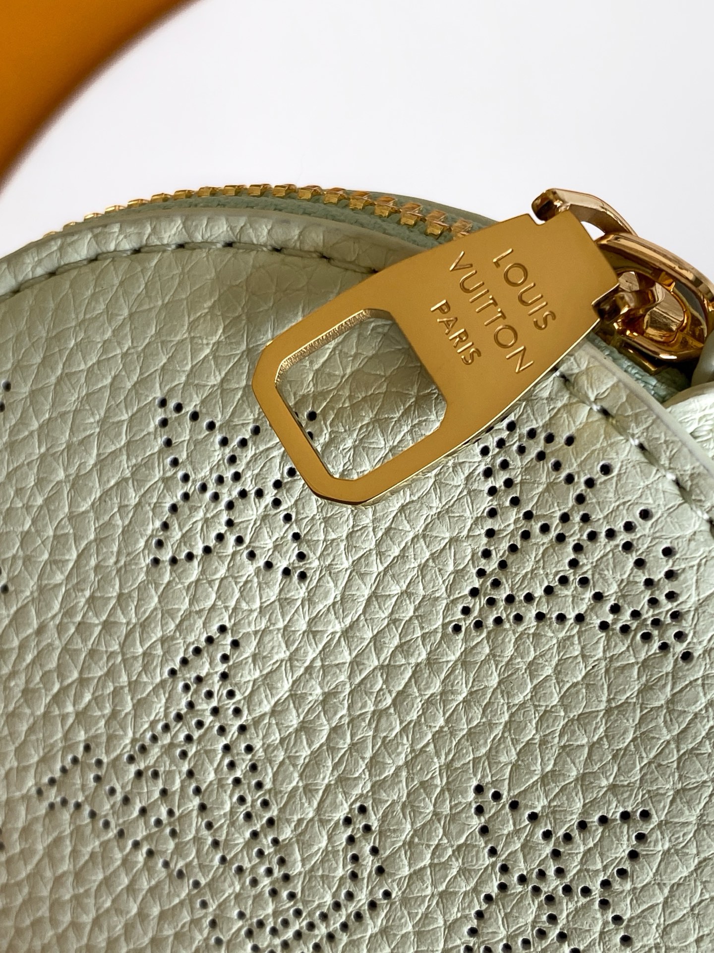 Louis Vuitton Bucket Bag Cow Leather Black M-l