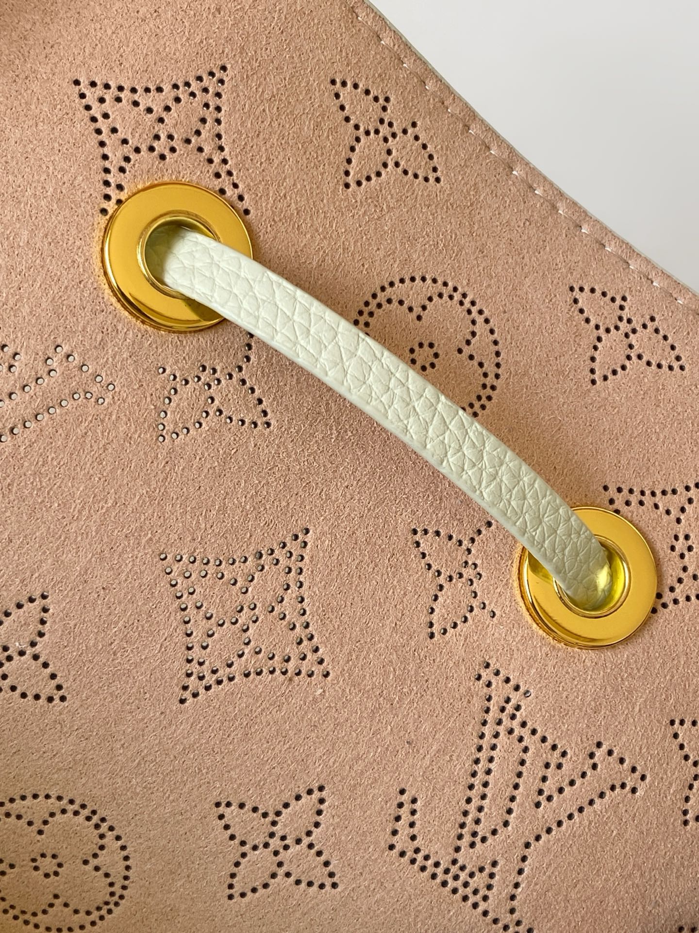 Louis Vuitton Bucket Bag Cow Leather Black M-l