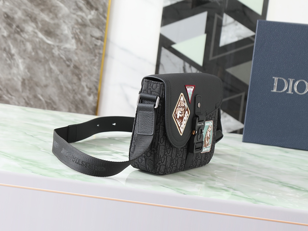 Dior Messenger Bag Cow Leather Black Mini Size S