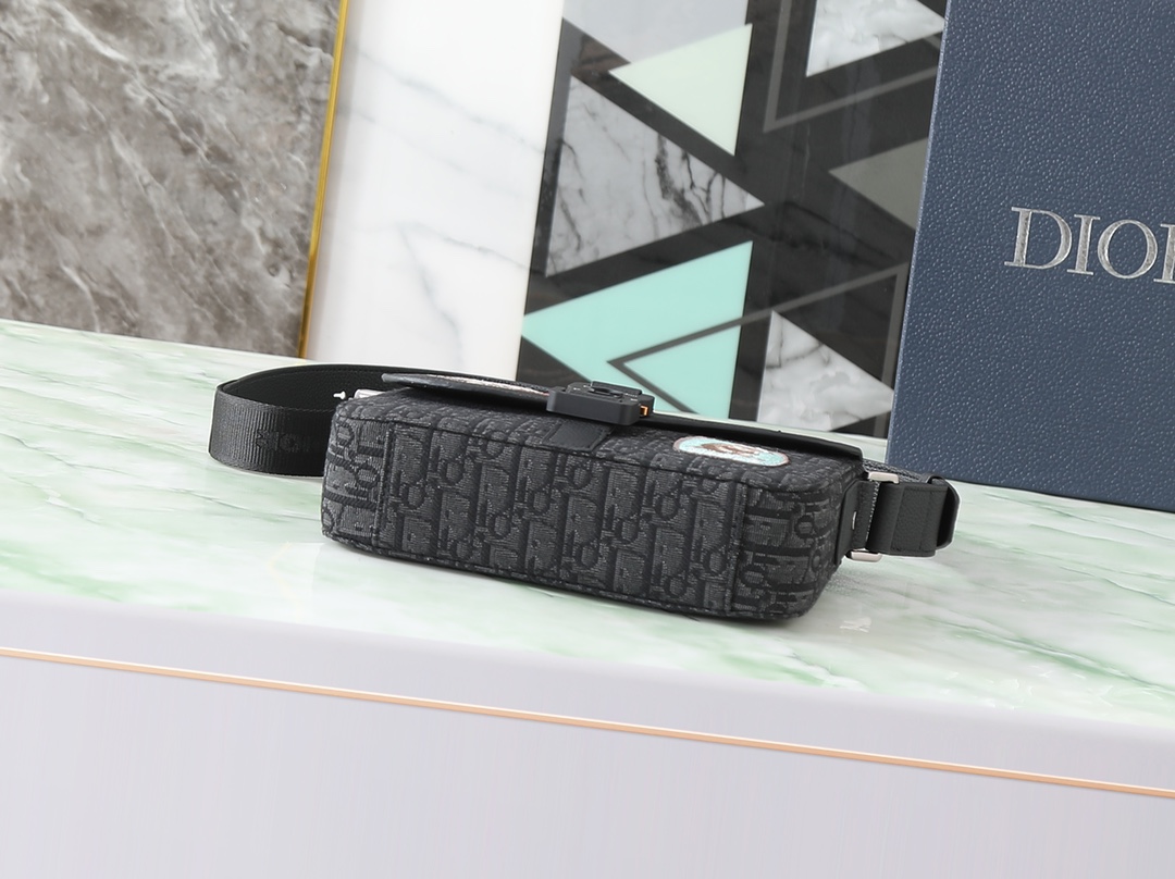 Dior Messenger Bag Cow Leather Black Mini Size S