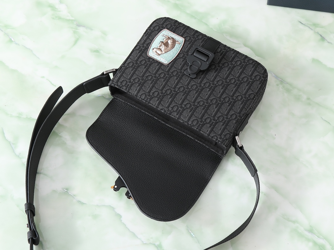 Dior Messenger Bag Cow Leather Black Mini Size S