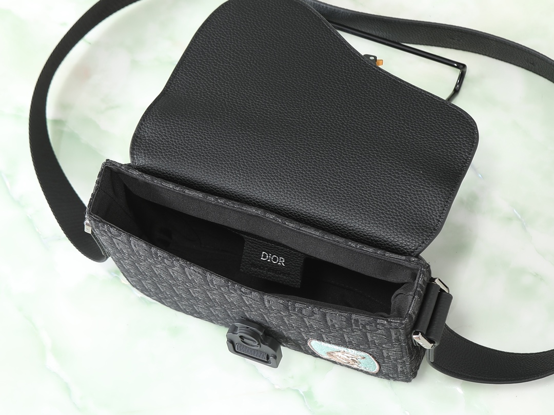 Dior Messenger Bag Cow Leather Black Mini Size S