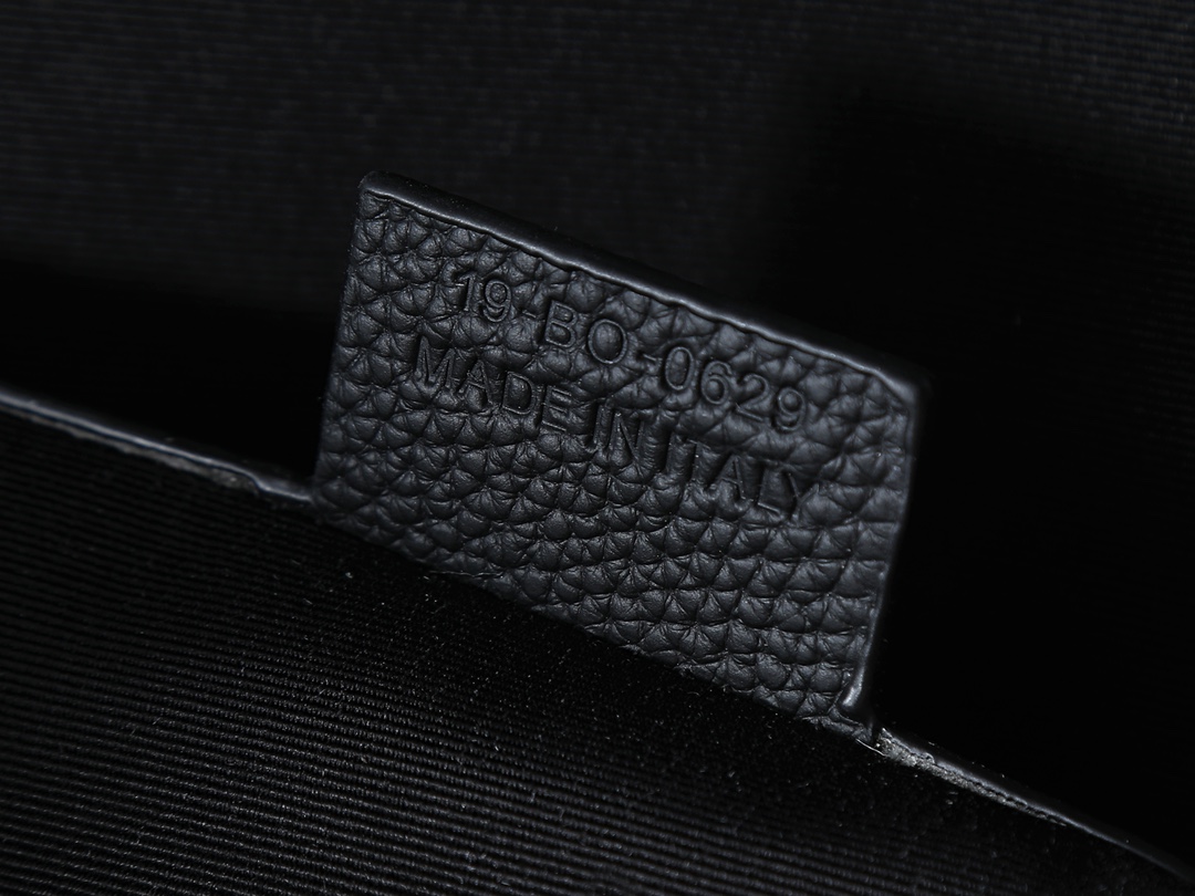 Dior Shoulder Bag Cow Leather Black M-l-s