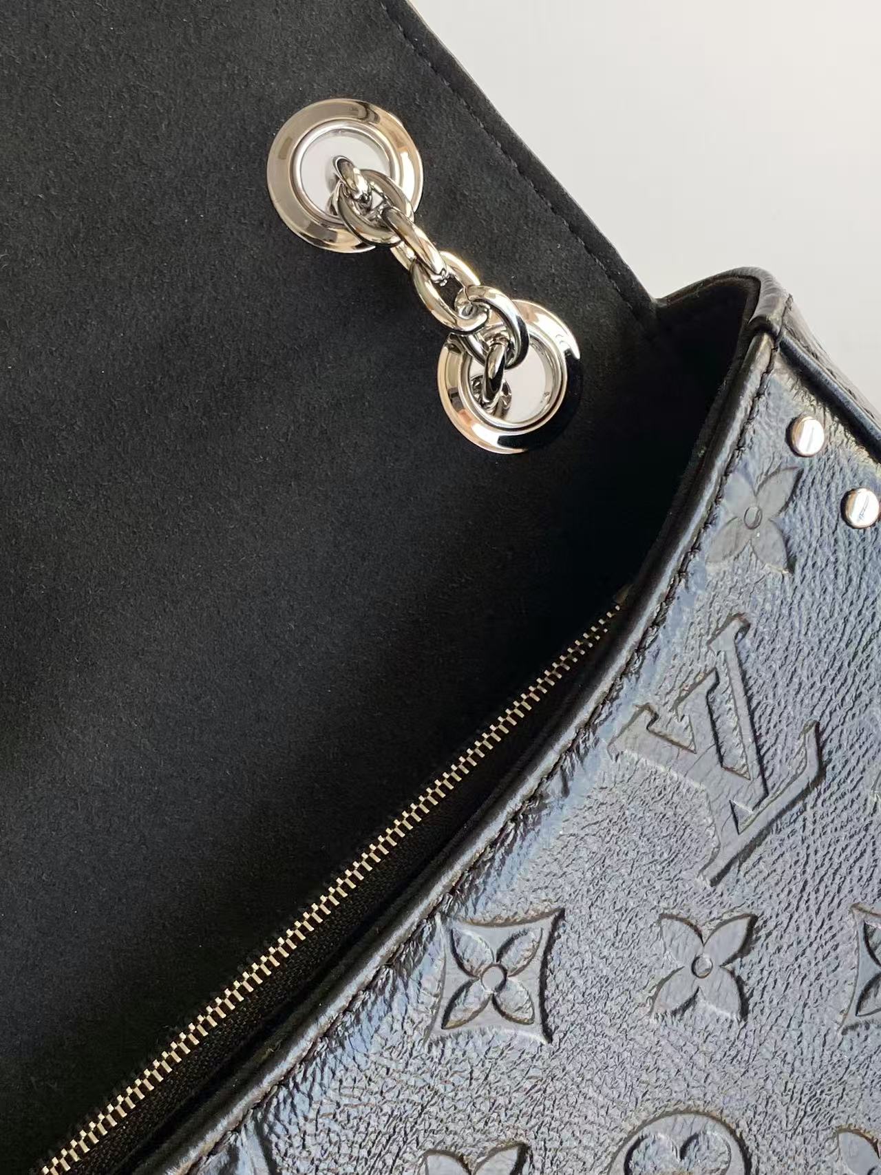 Louis Vuitton Basic Bag Cow Leather M-l-s