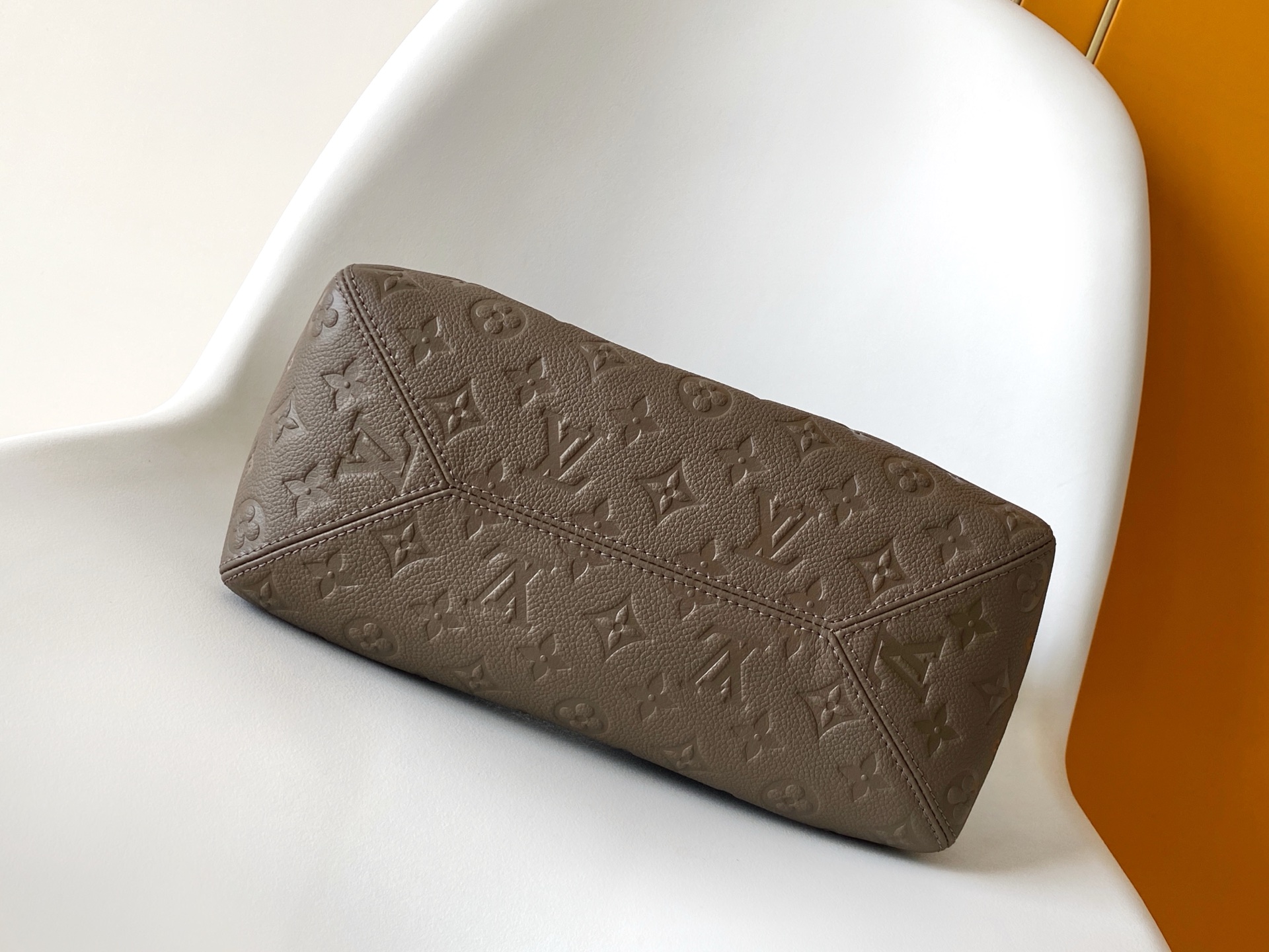 Louis Vuitton Tote Bag Cow Leather Black M-l