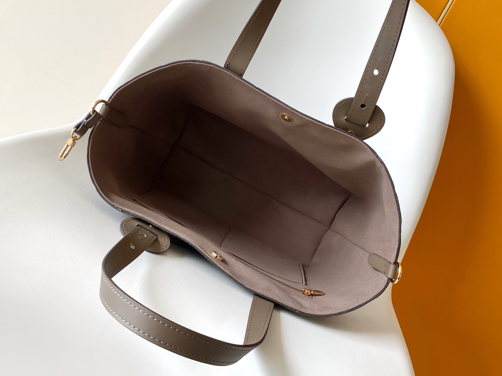 Louis Vuitton Tote Bag Cow Leather Black M-l