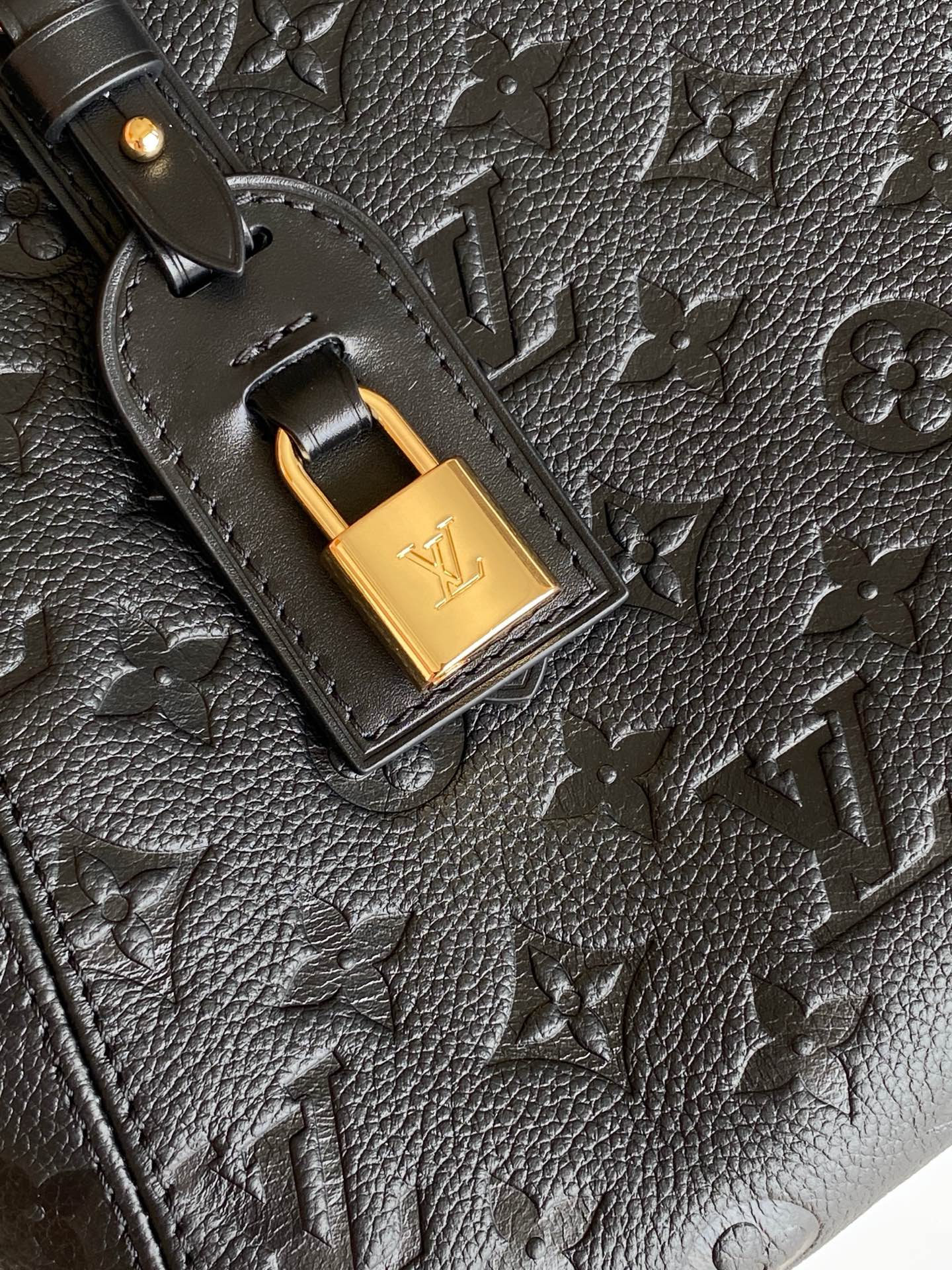 Louis Vuitton Tote Bag Cow Leather Black M-l