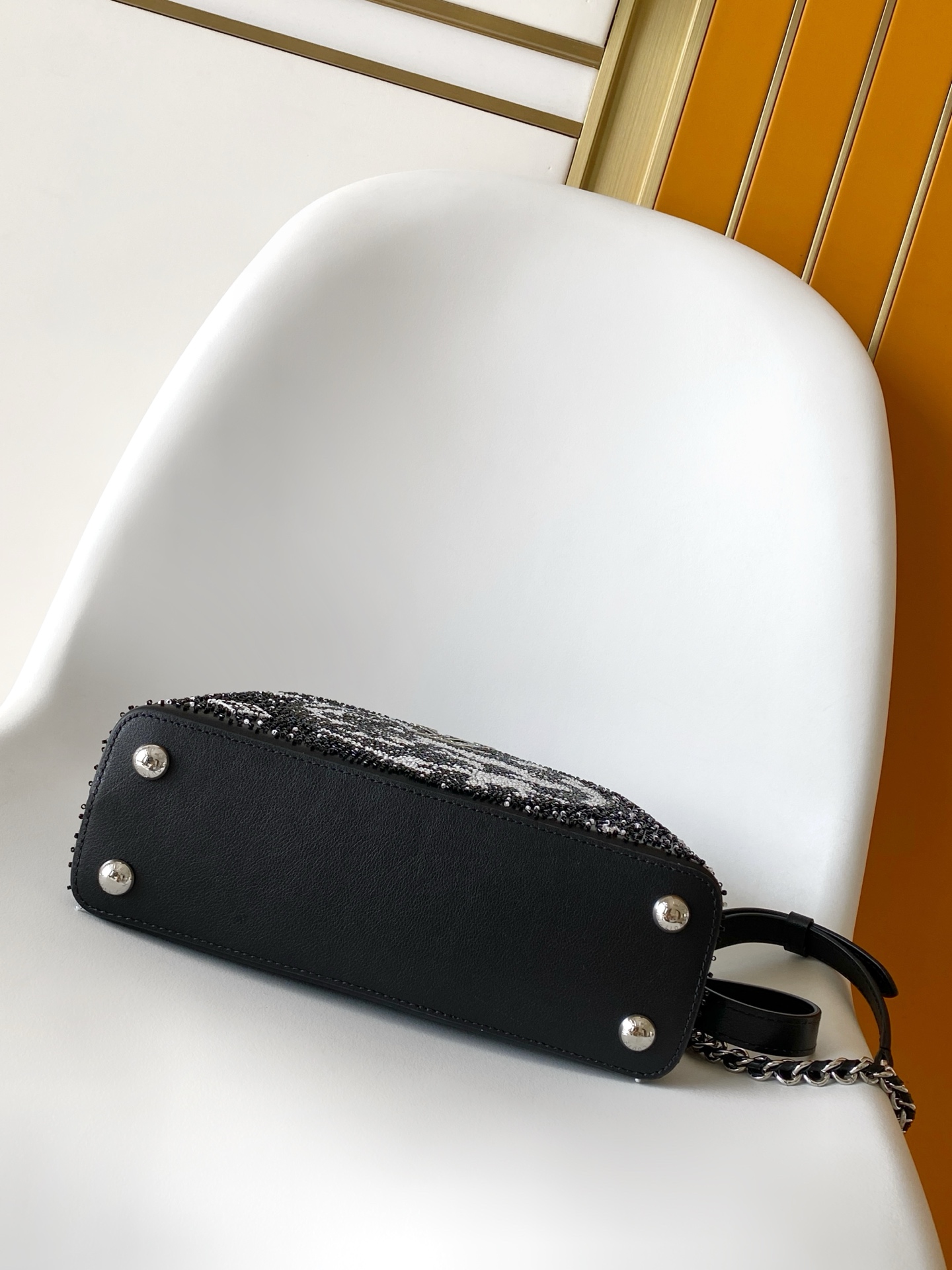 Louis Vuitton Basic Bag Cow Leather Black M-s