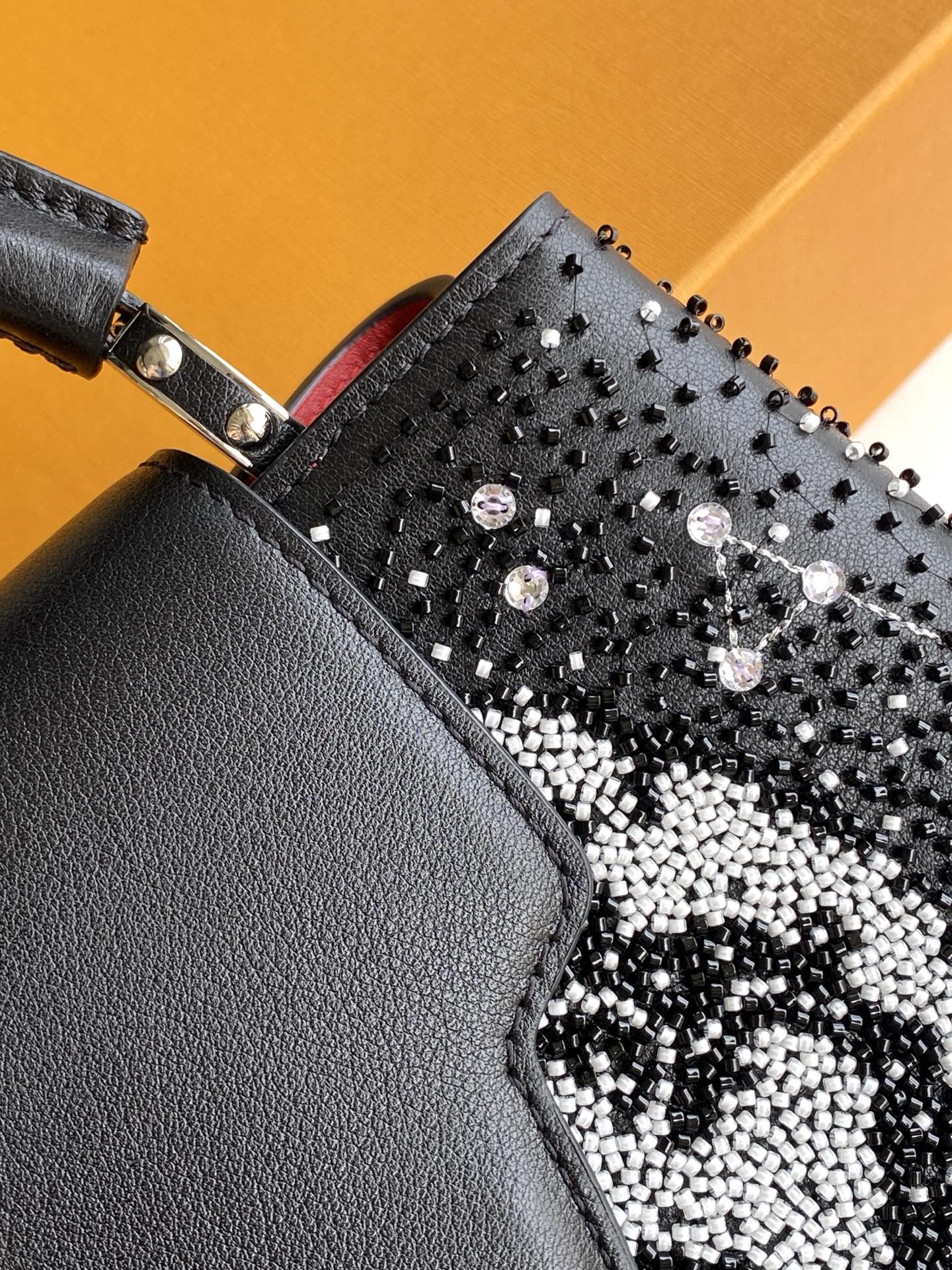 Louis Vuitton Basic Bag Cow Leather Black M-s