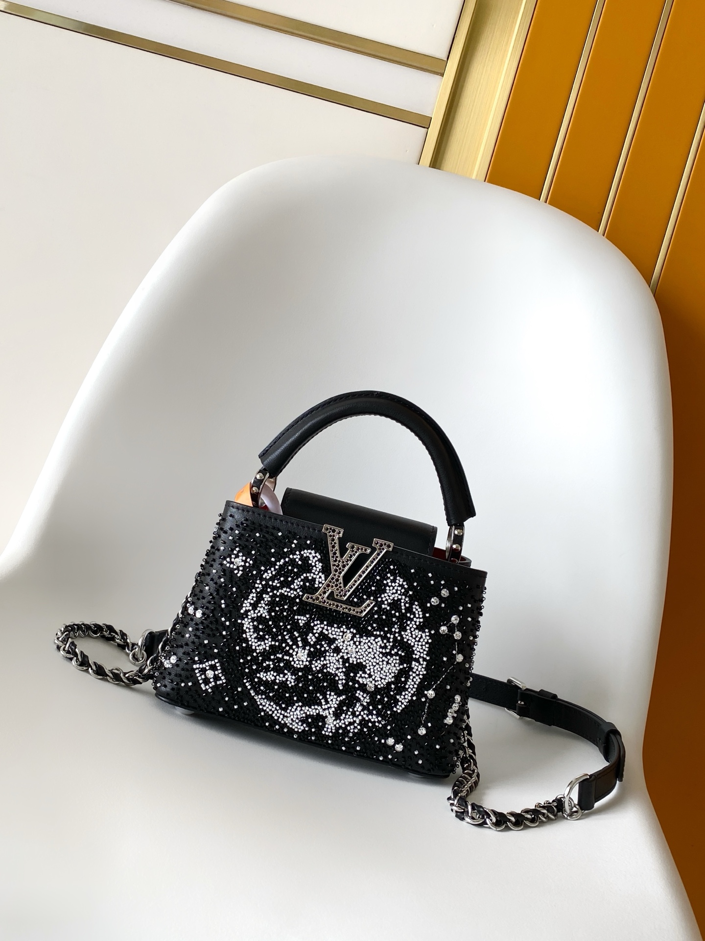 Louis Vuitton Basic Bag Cow Leather Black M-s