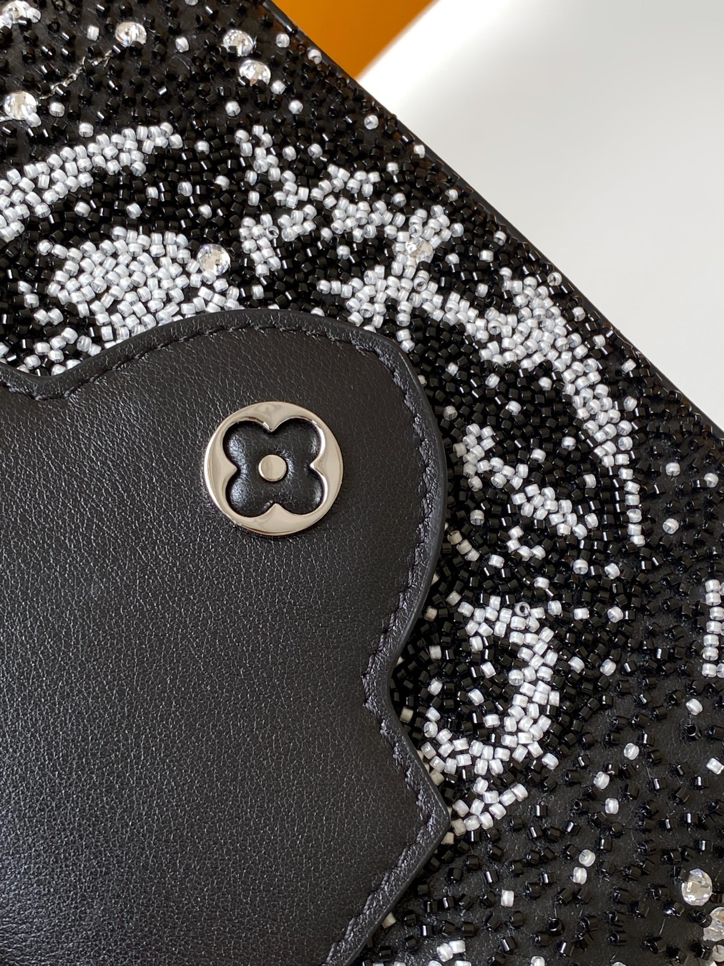 Louis Vuitton Basic Bag Cow Leather Black M-s