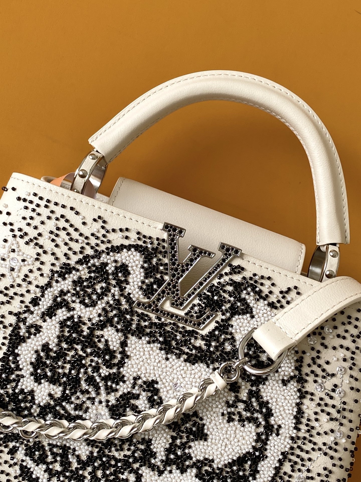 Louis Vuitton Basic Bag Cow Leather Black M-s