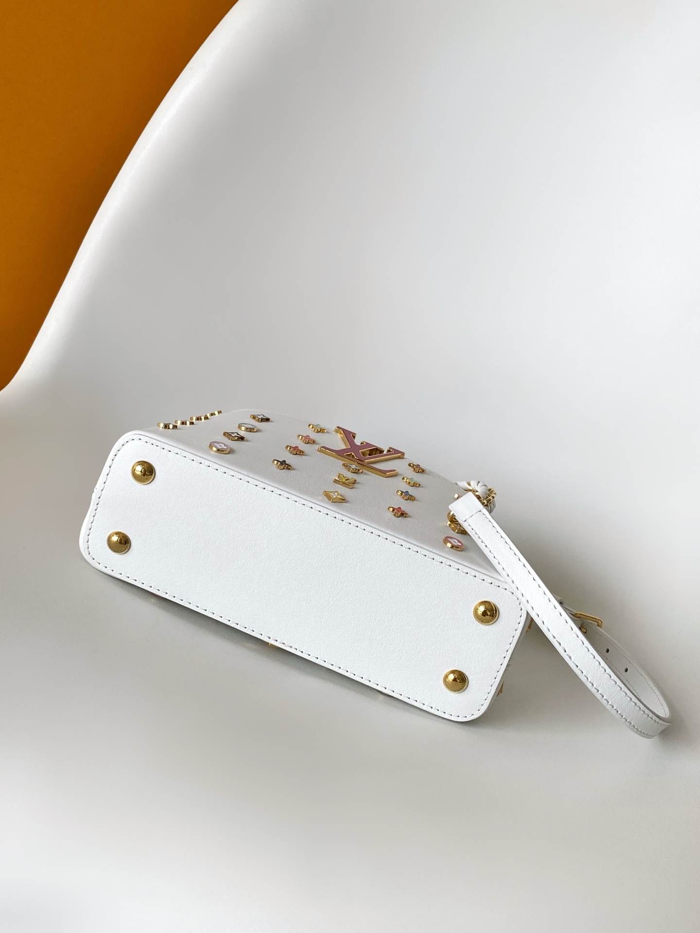 Louis Vuitton Basic Bag Cow Leather M-l-s