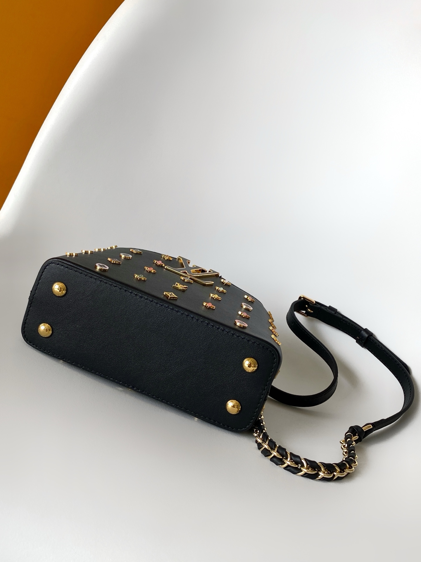 Louis Vuitton Basic Bag Cow Leather Black M-l-s