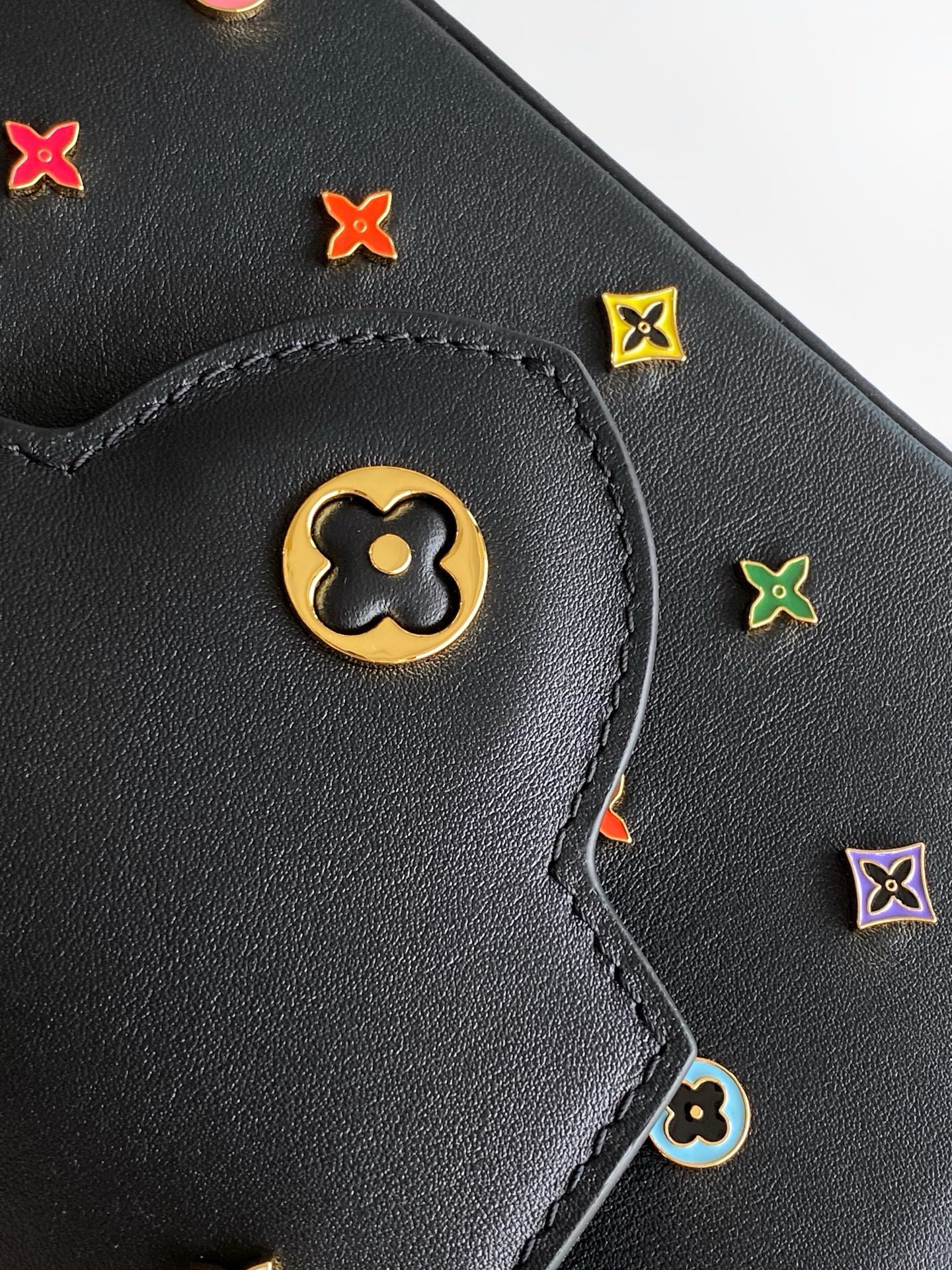 Louis Vuitton Basic Bag Cow Leather Black M-l-s