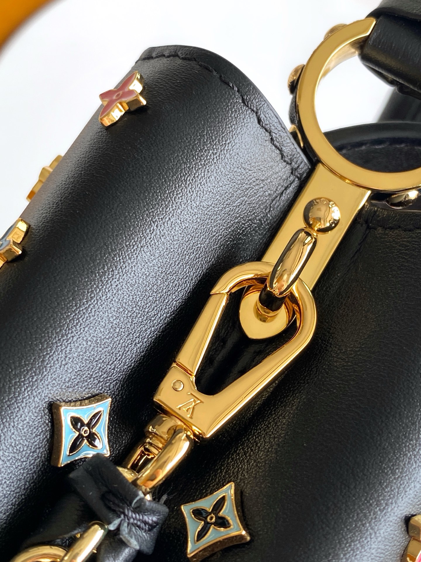 Louis Vuitton Basic Bag Cow Leather Black M-l-s