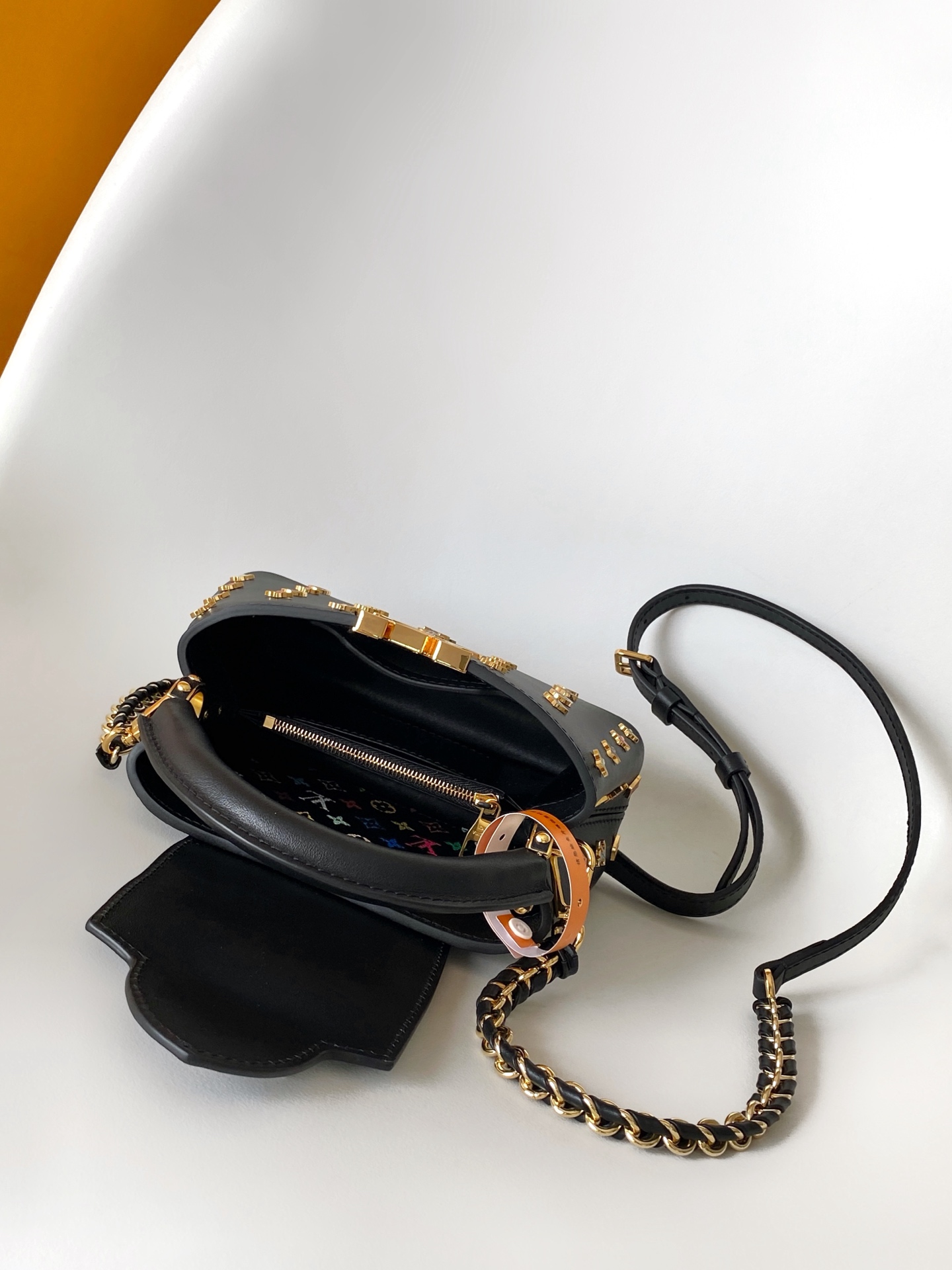 Louis Vuitton Basic Bag Cow Leather Black M-l-s