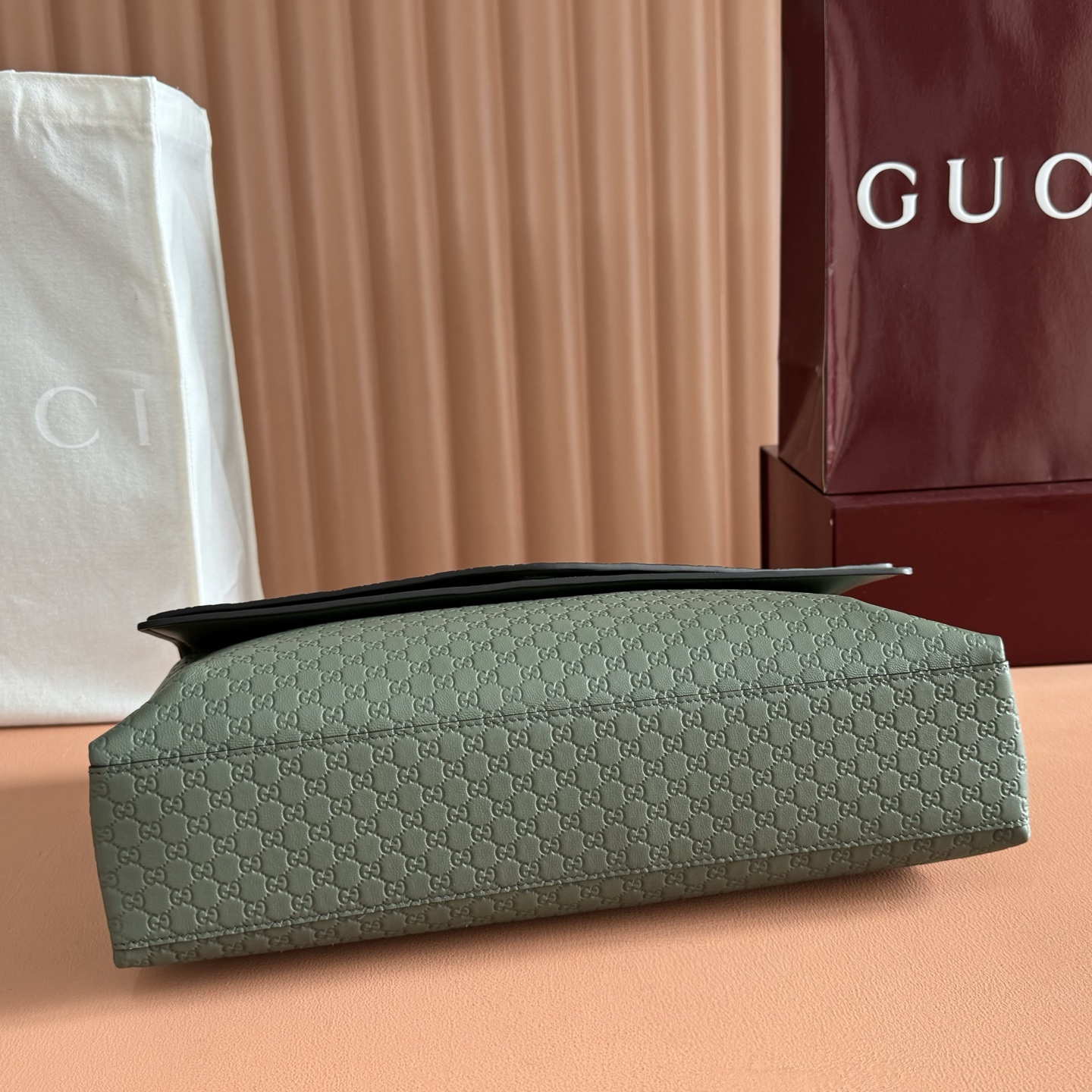 Gucci Basic Bag Brown