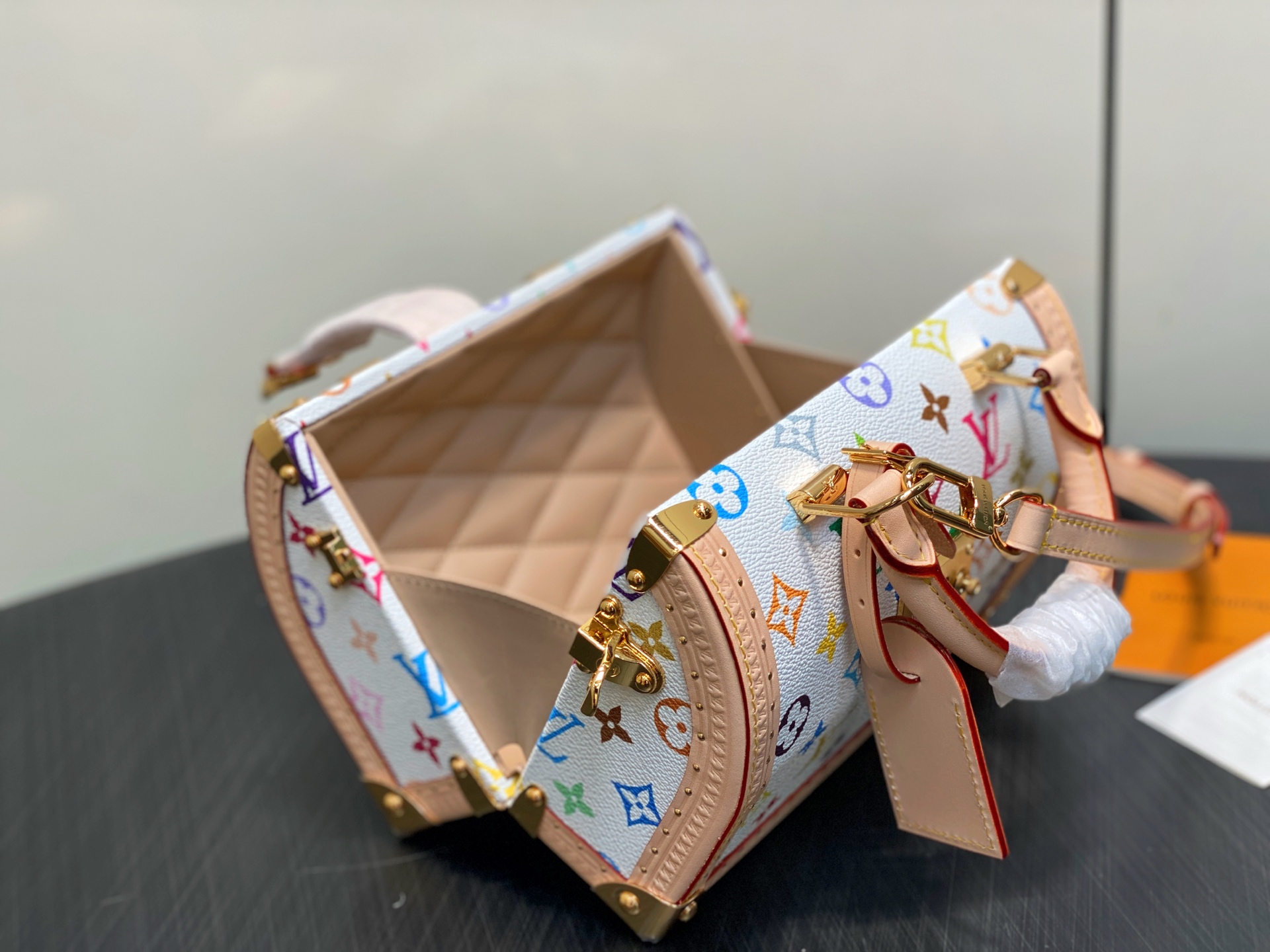 Louis Vuitton Basic Bag Cow Leather Gold M-l-s