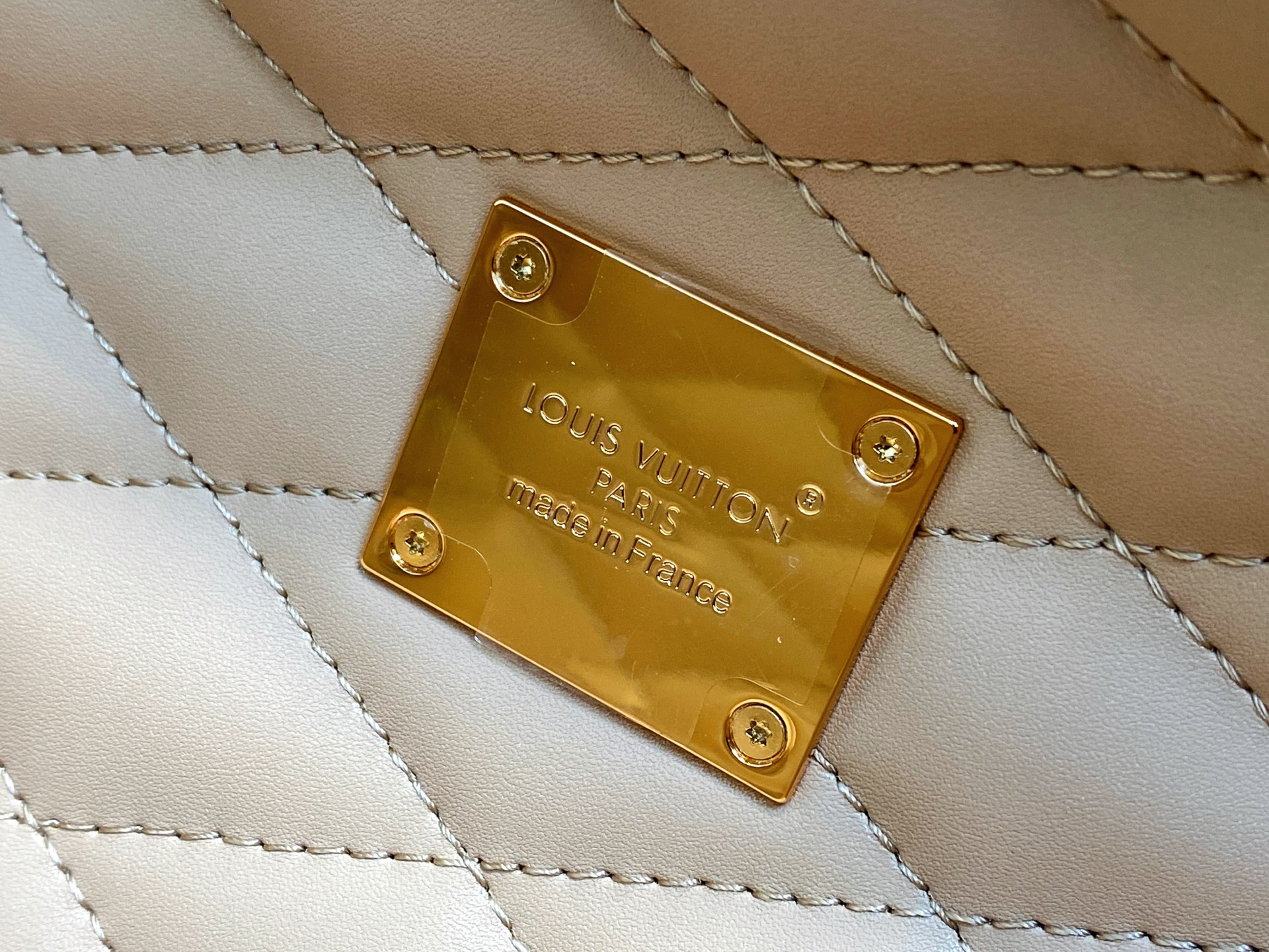 Louis Vuitton Basic Bag Cow Leather Gold M-l-s