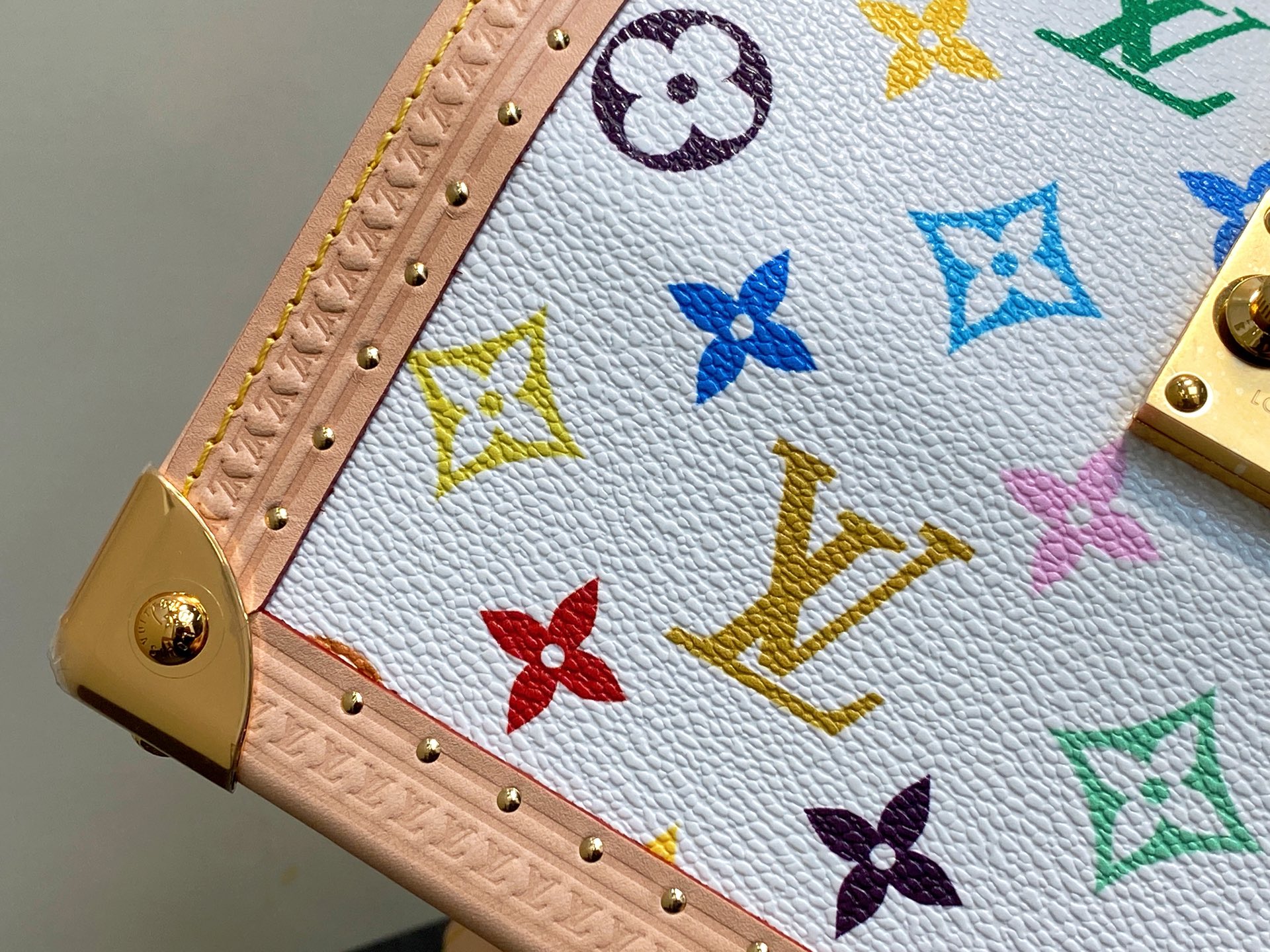 Louis Vuitton Basic Bag Cow Leather Gold M-l-s