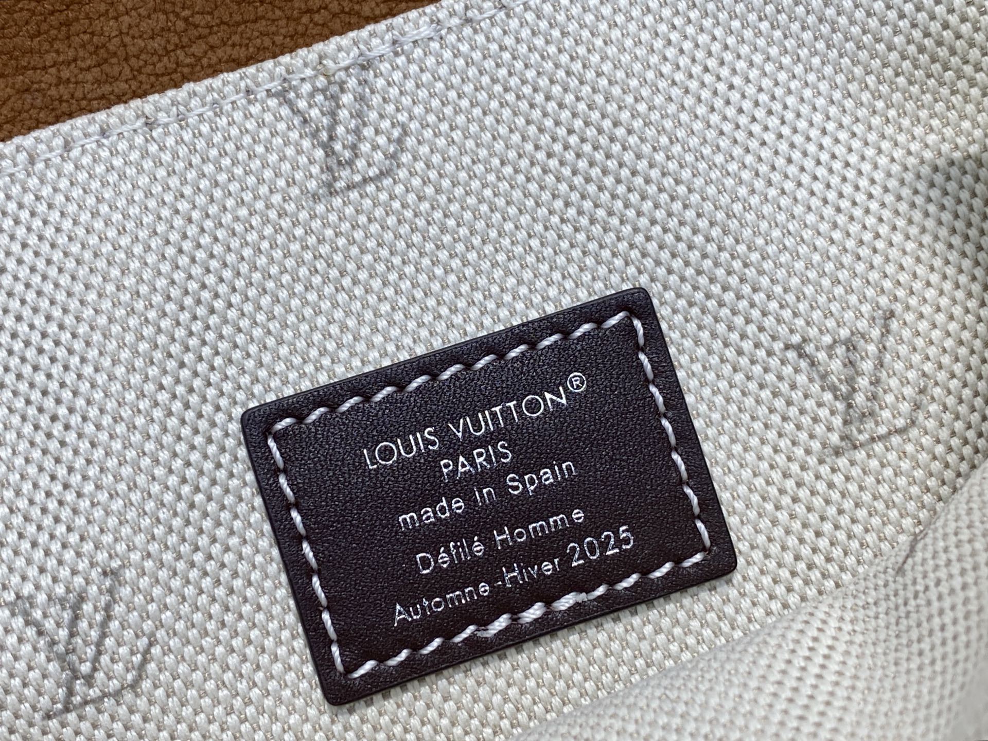 Louis Vuitton Crossbody Bag M-l-s