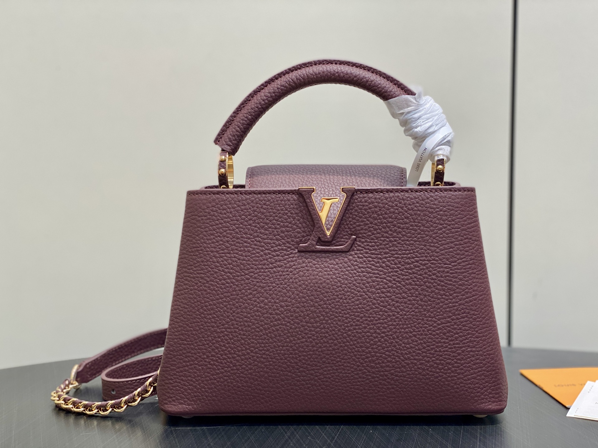 Louis Vuitton Basic Bag Gold M-l-s