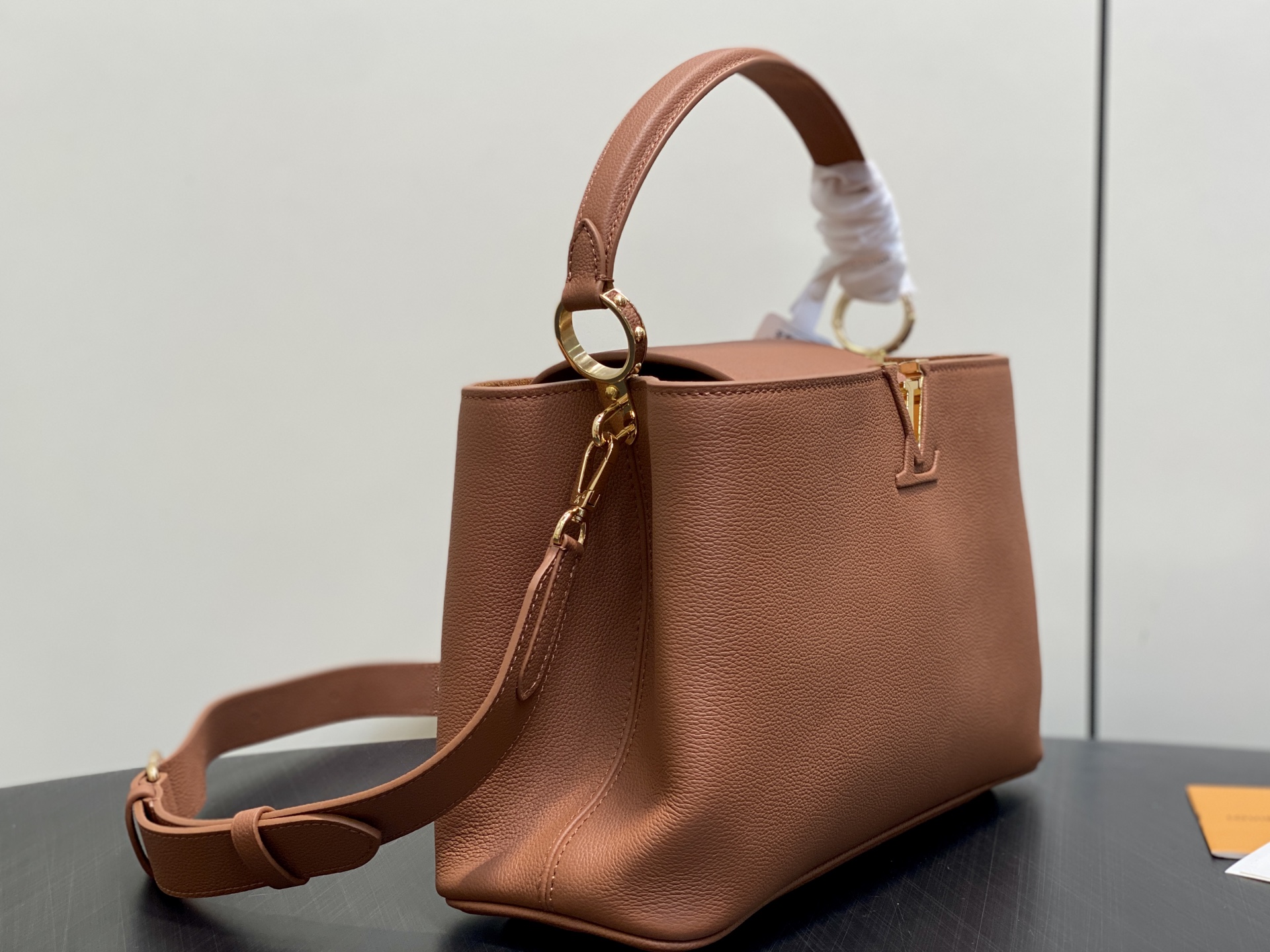 Louis Vuitton Basic Bag Cow Leather Black M-l-s