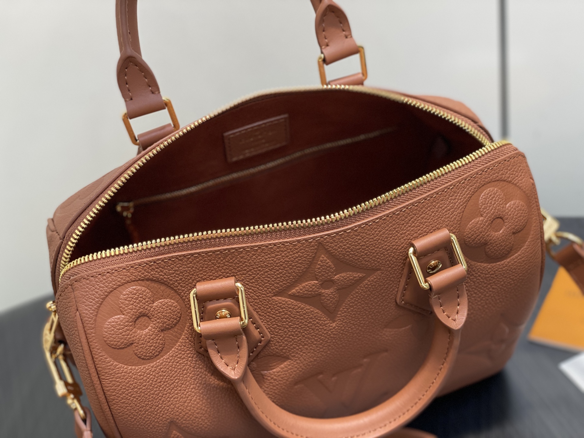 Louis Vuitton Basic Bag Brown M-l-s