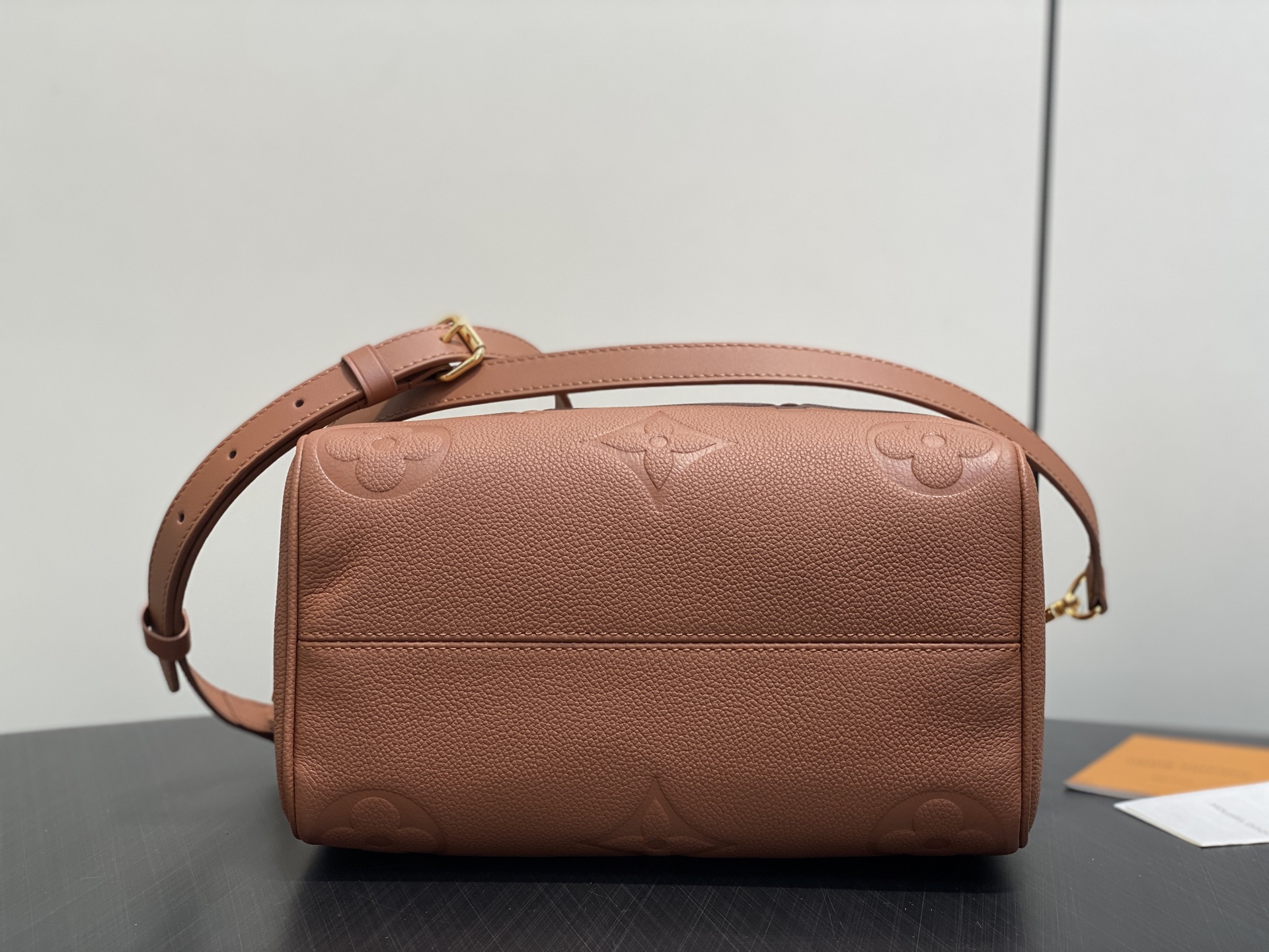 Louis Vuitton Basic Bag Brown M-l-s
