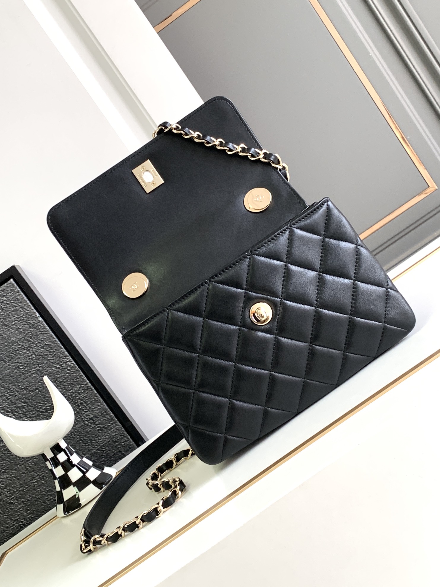 Chanel Basic Bag Sheepskin 19cm-m-l-s