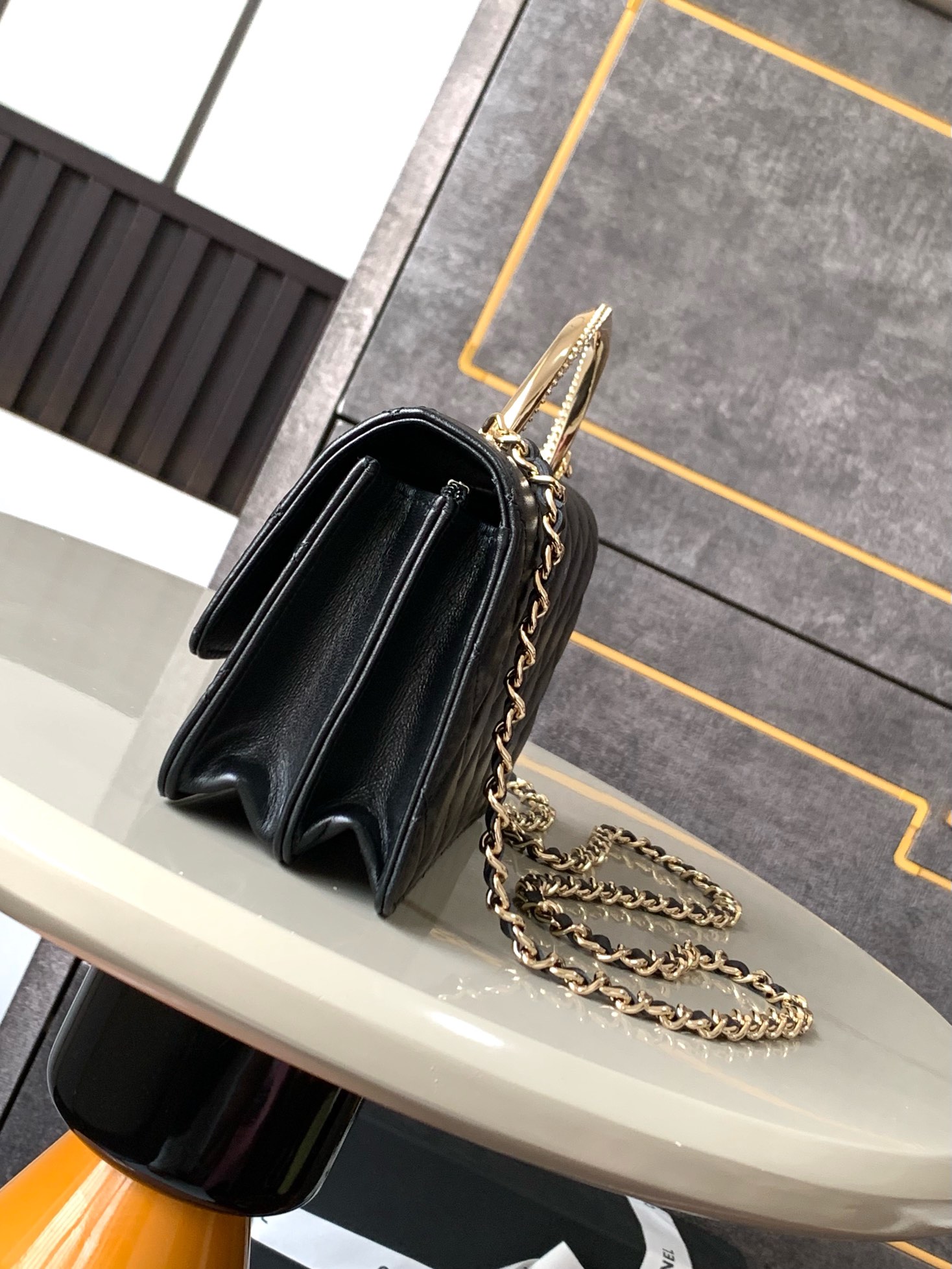 Chanel Basic Bag M-l