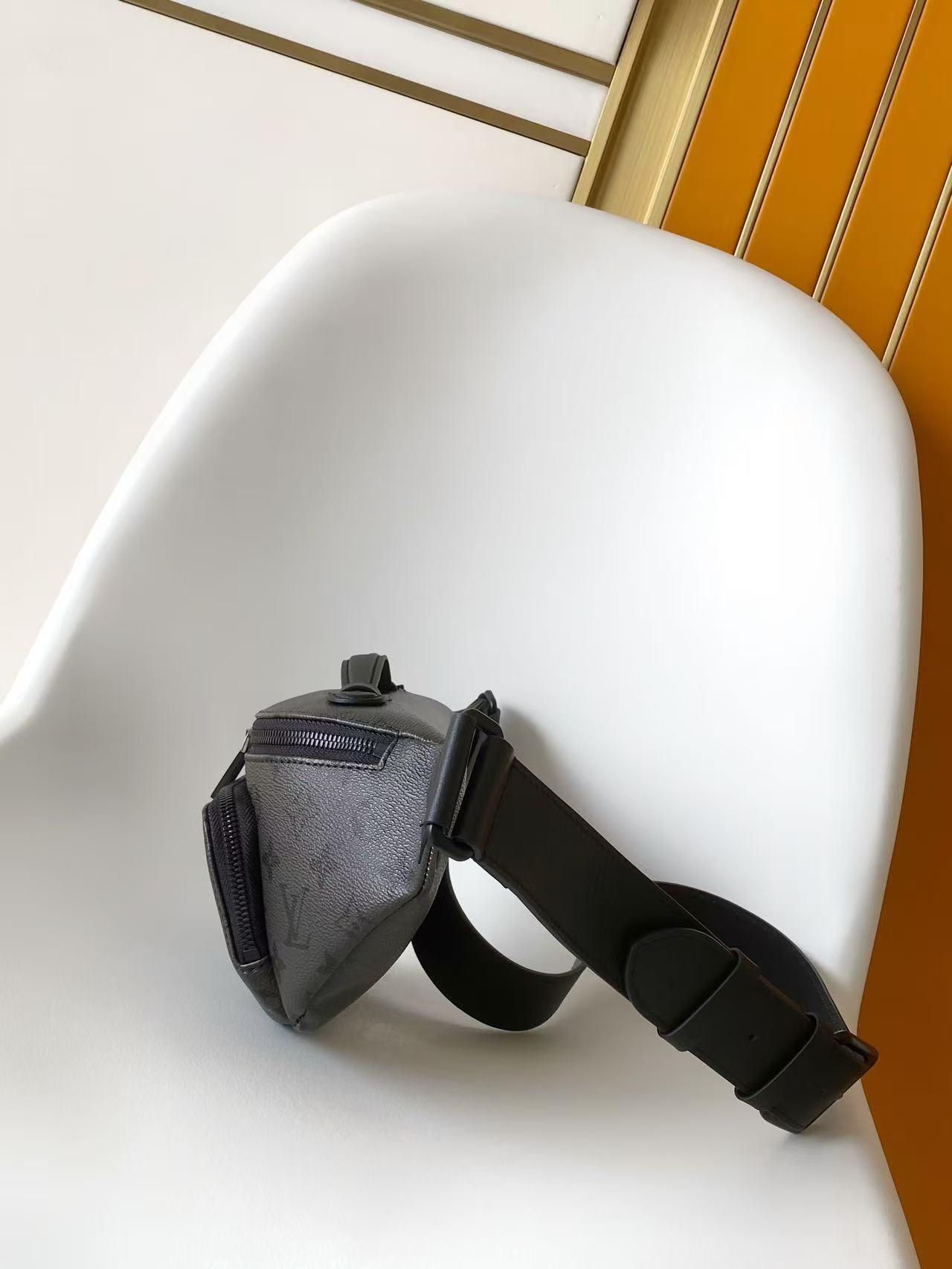 Louis Vuitton Basic Bag Cow Leather M-s