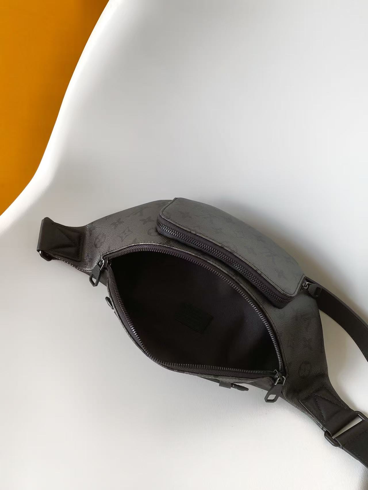 Louis Vuitton Basic Bag Cow Leather M-s