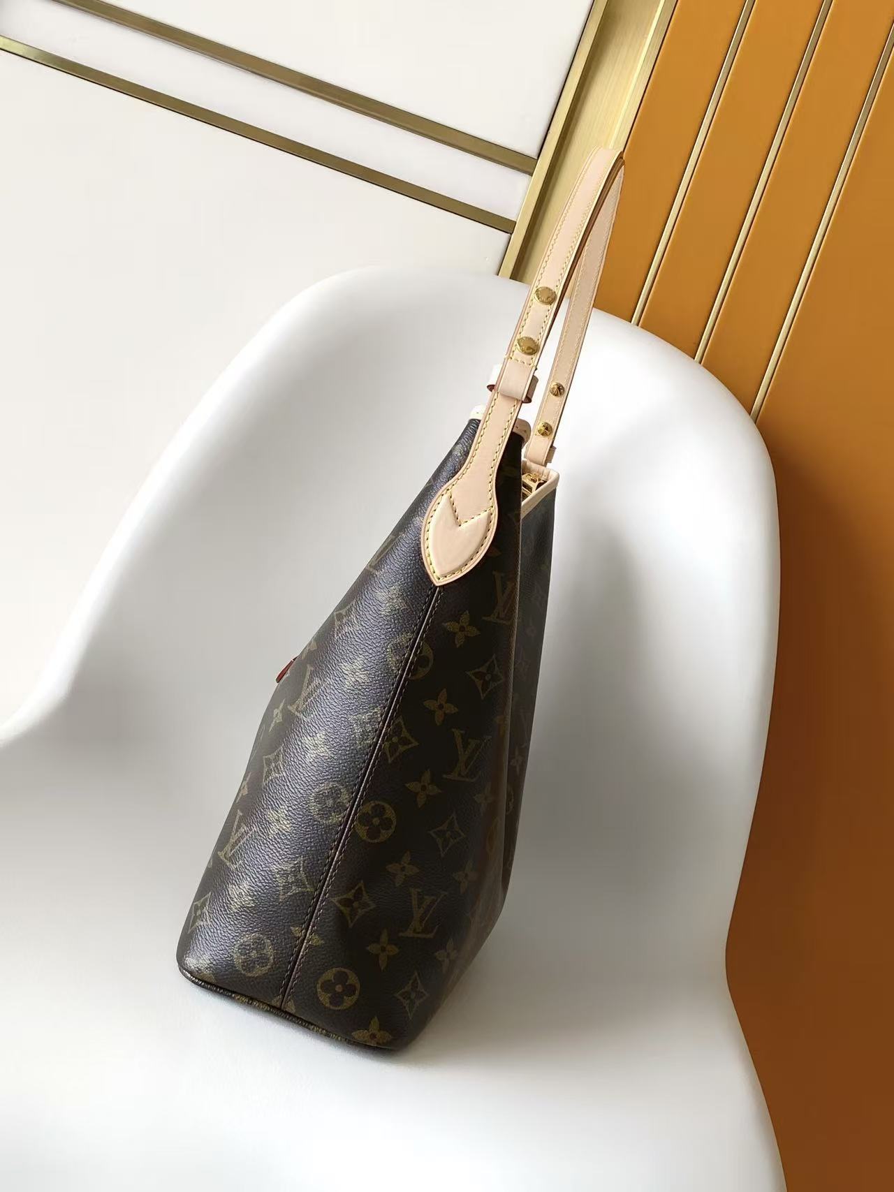 Louis Vuitton Basic Bag Cow Leather White M-l