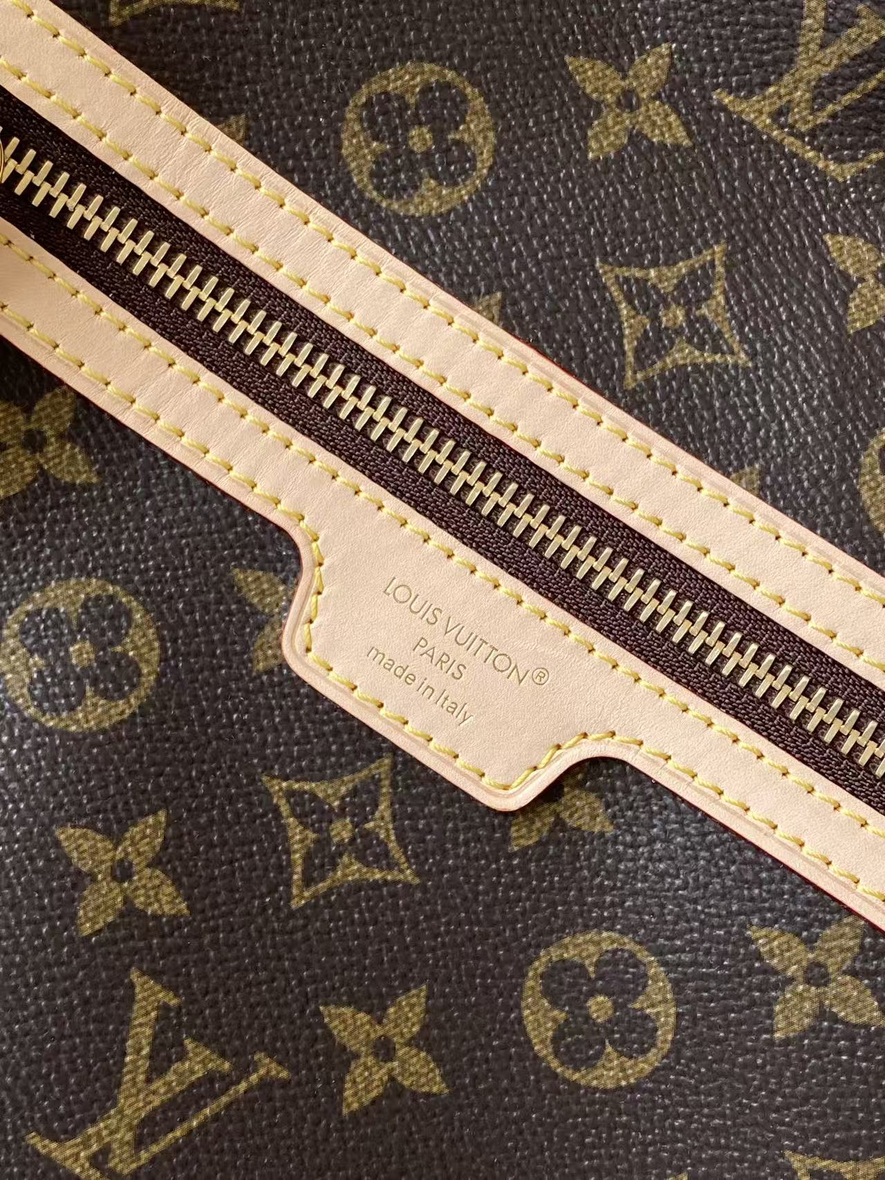 Louis Vuitton Basic Bag Cow Leather White M-l