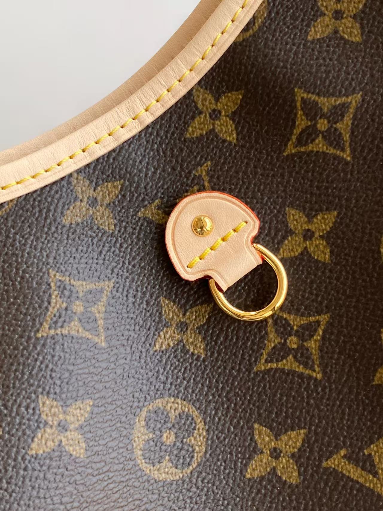 Louis Vuitton Basic Bag Cow Leather White M-l