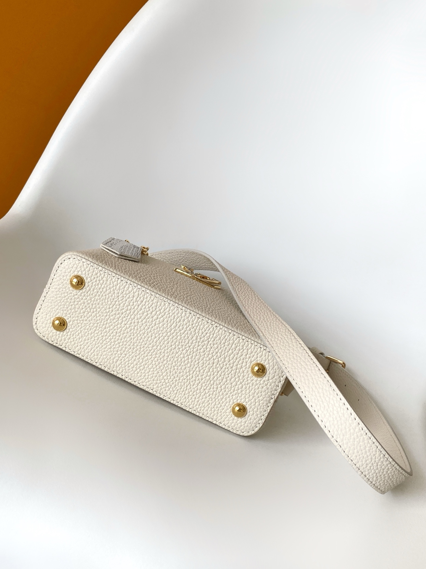 Louis Vuitton Basic Bag Cow Leather Black M-l-s