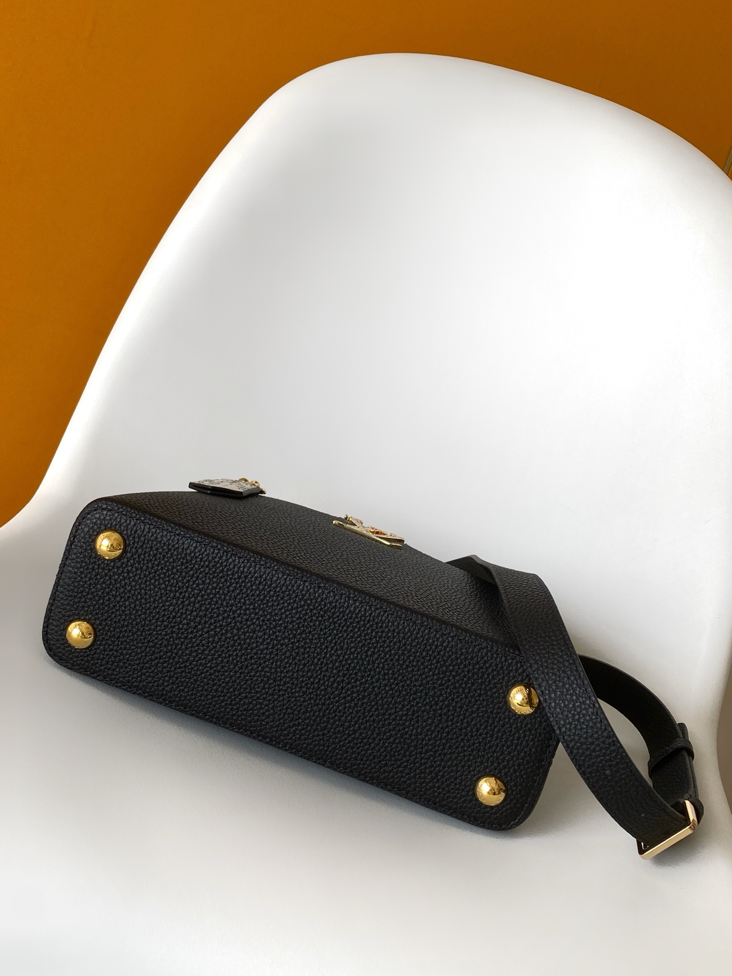 Louis Vuitton Basic Bag Cow Leather Black M-l-s