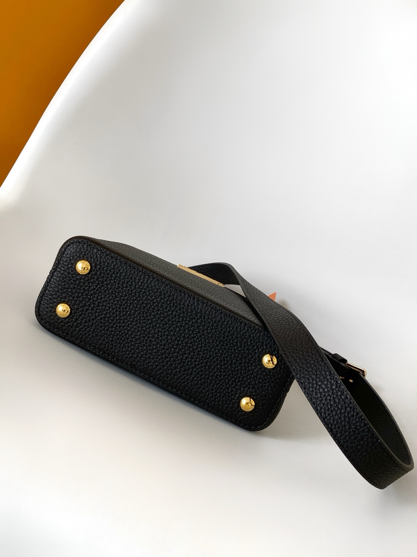 Louis Vuitton Basic Bag Cow Leather Black M-l-s