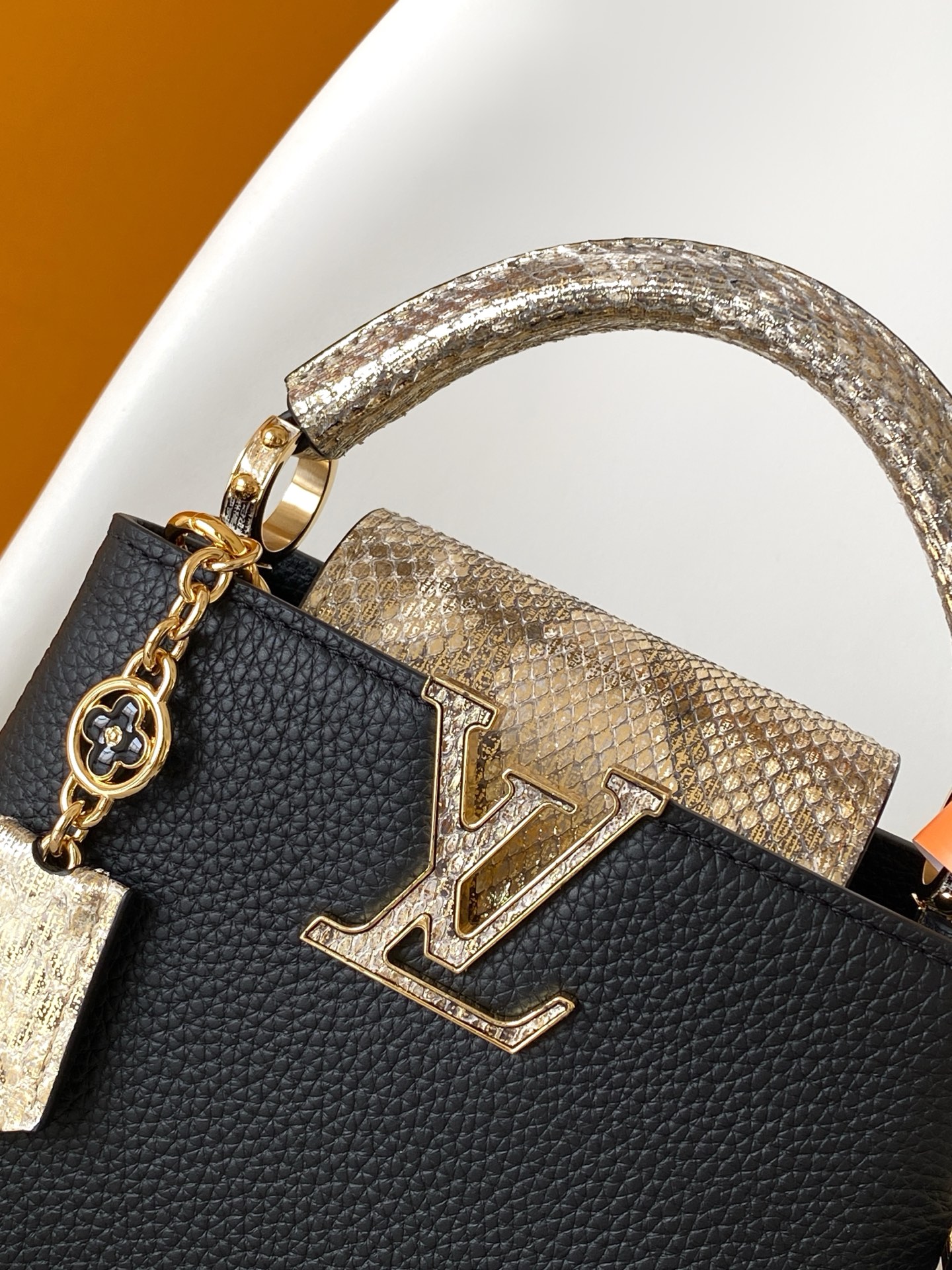 Louis Vuitton Basic Bag Cow Leather Black M-l-s