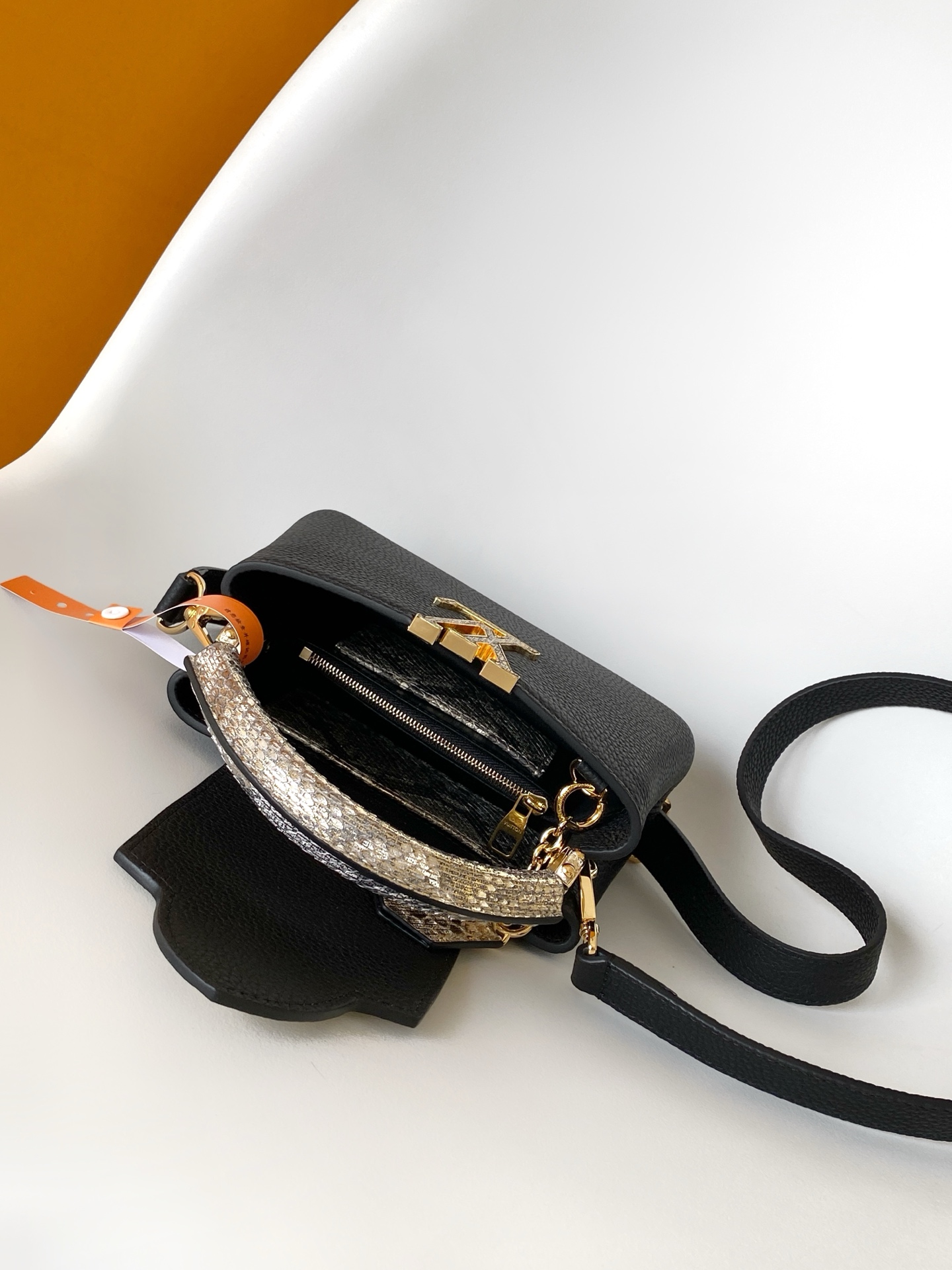 Louis Vuitton Basic Bag Cow Leather Black M-l-s