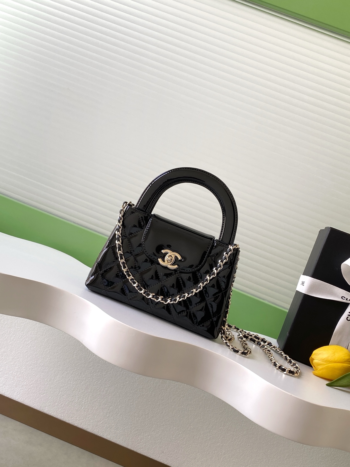 Chanel Basic Bag L-s