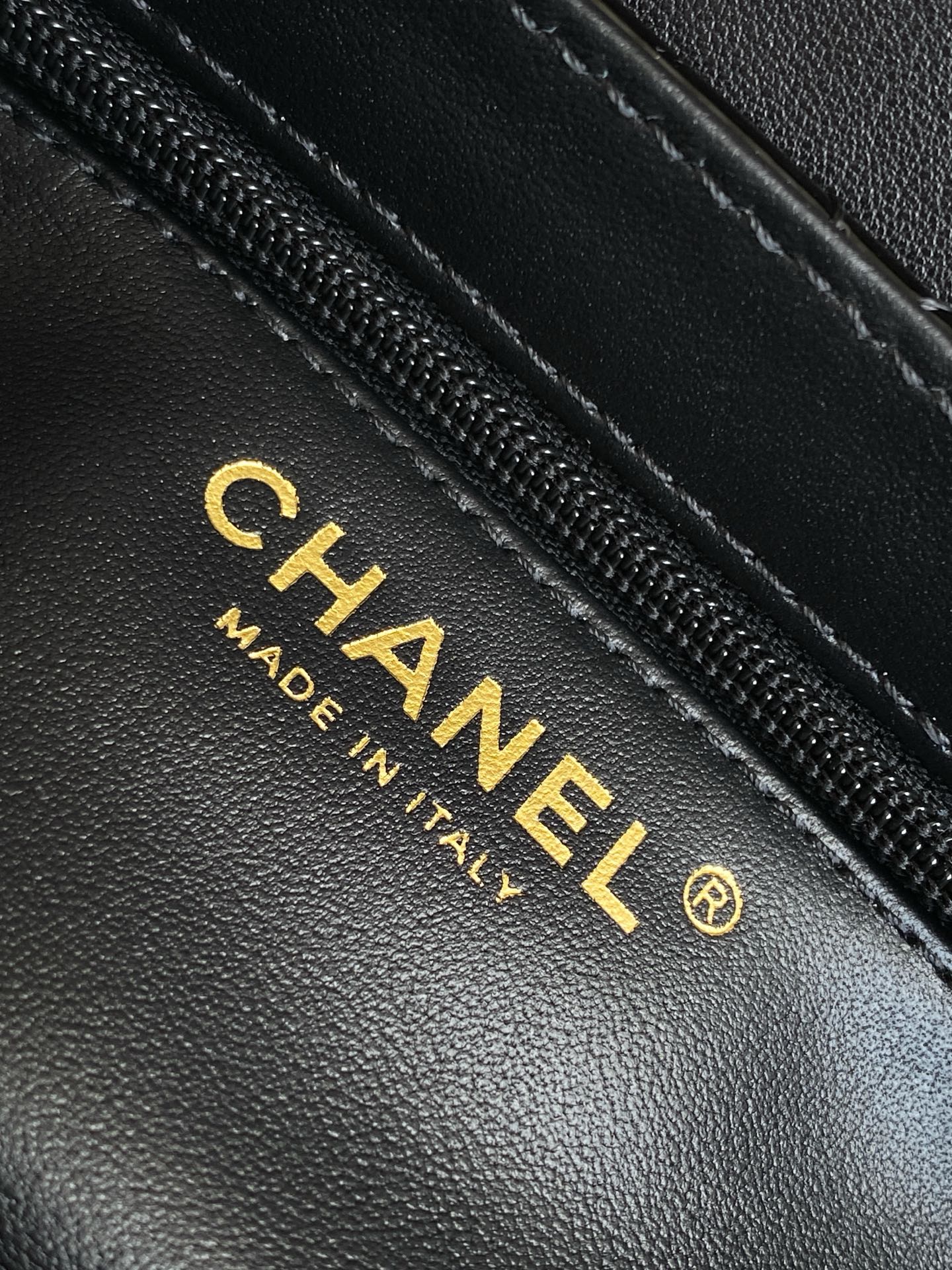 Chanel Basic Bag L-s