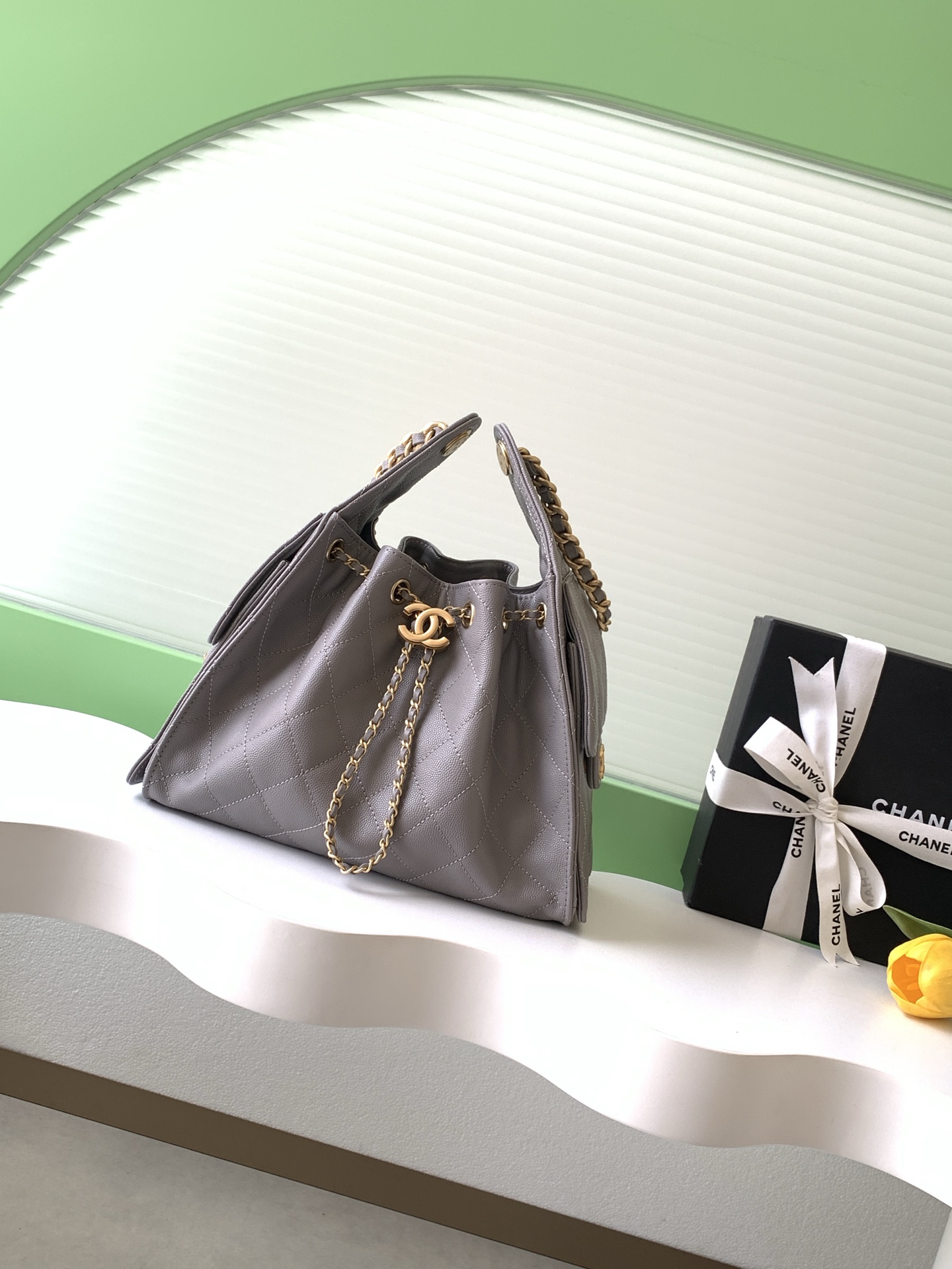 Chanel Bucket Bag L-s