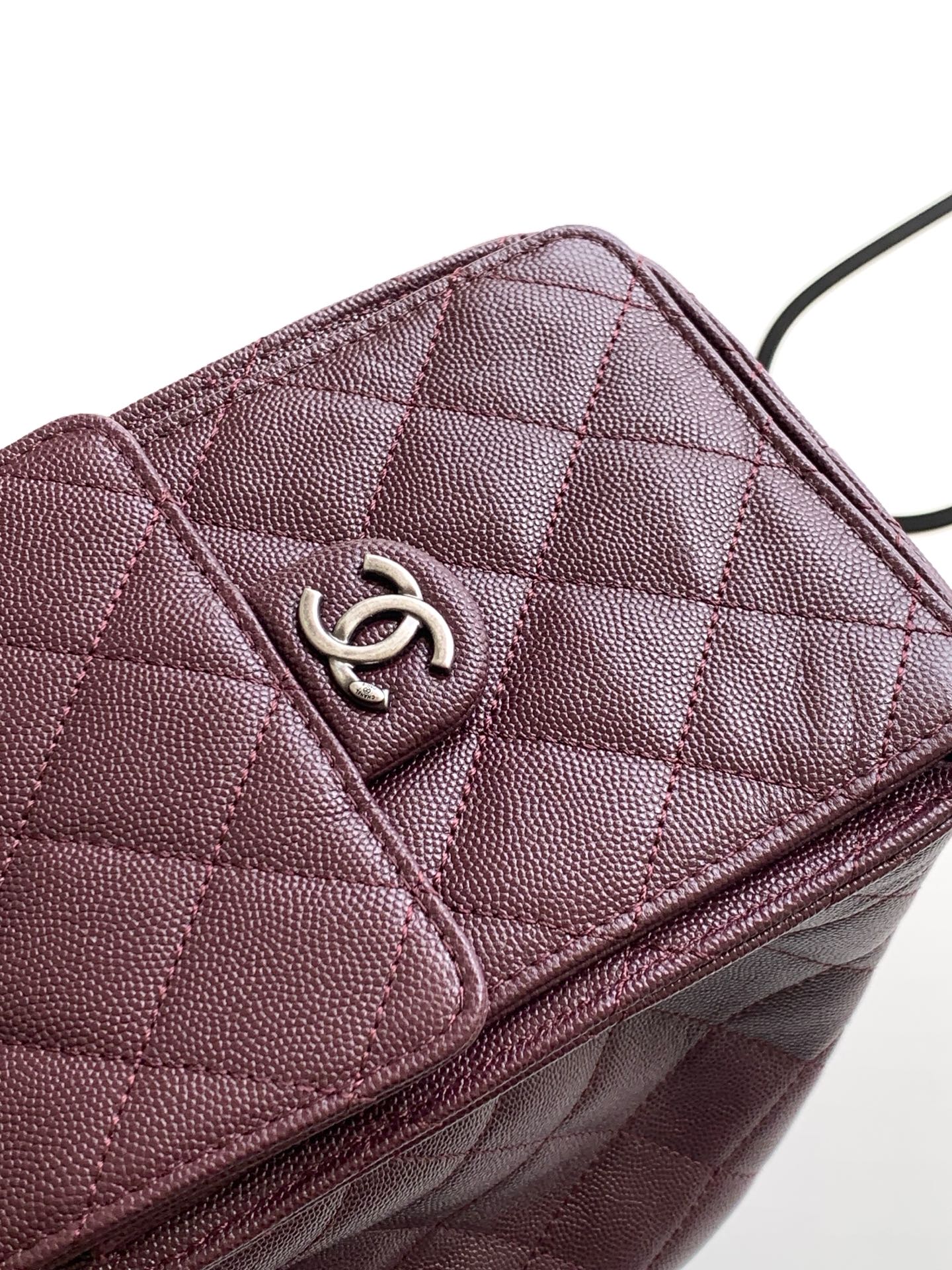 Chanel Bucket Bag L-s